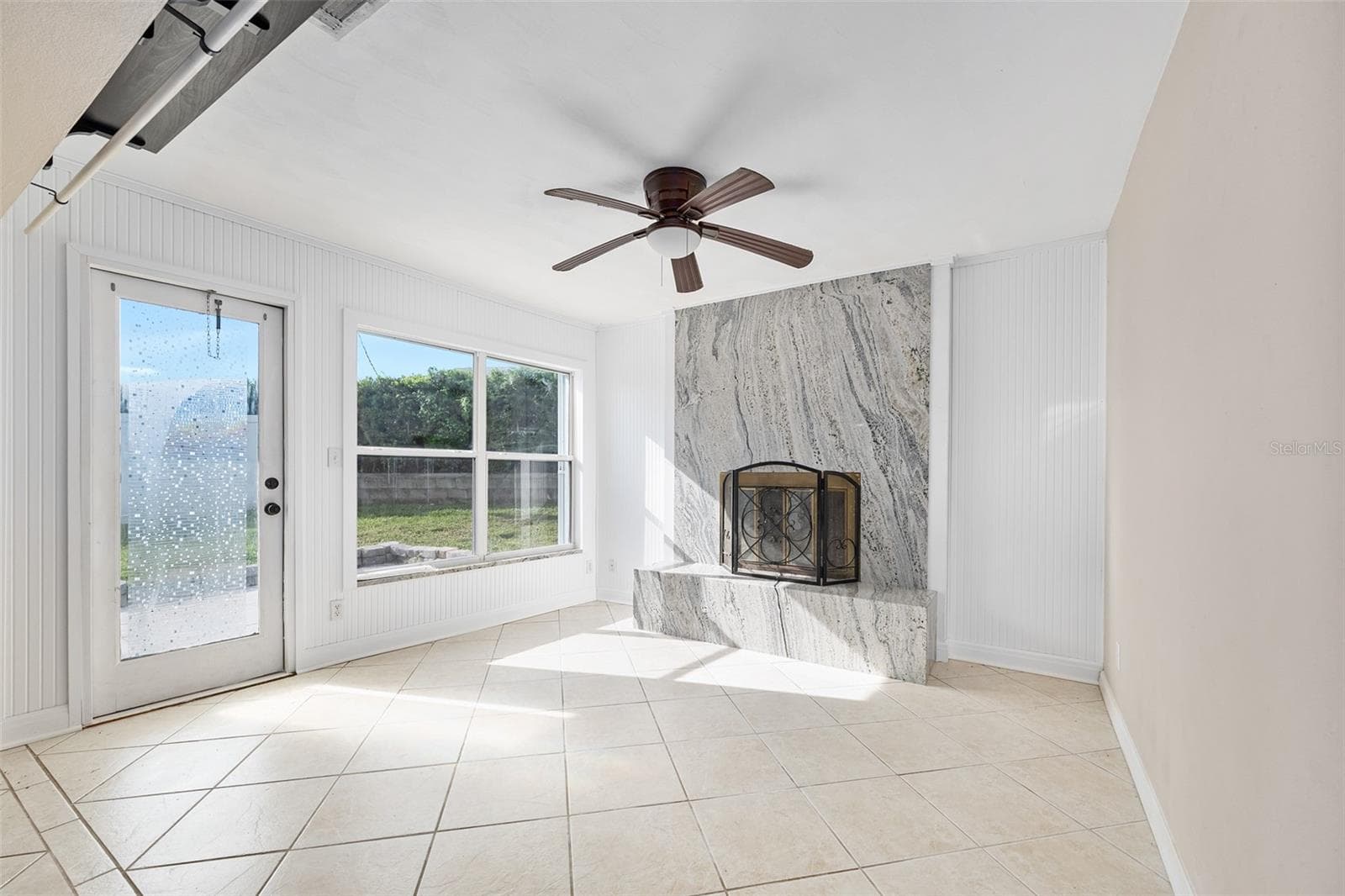 Family room - 22 PLAZA DR, ORMOND BEACH