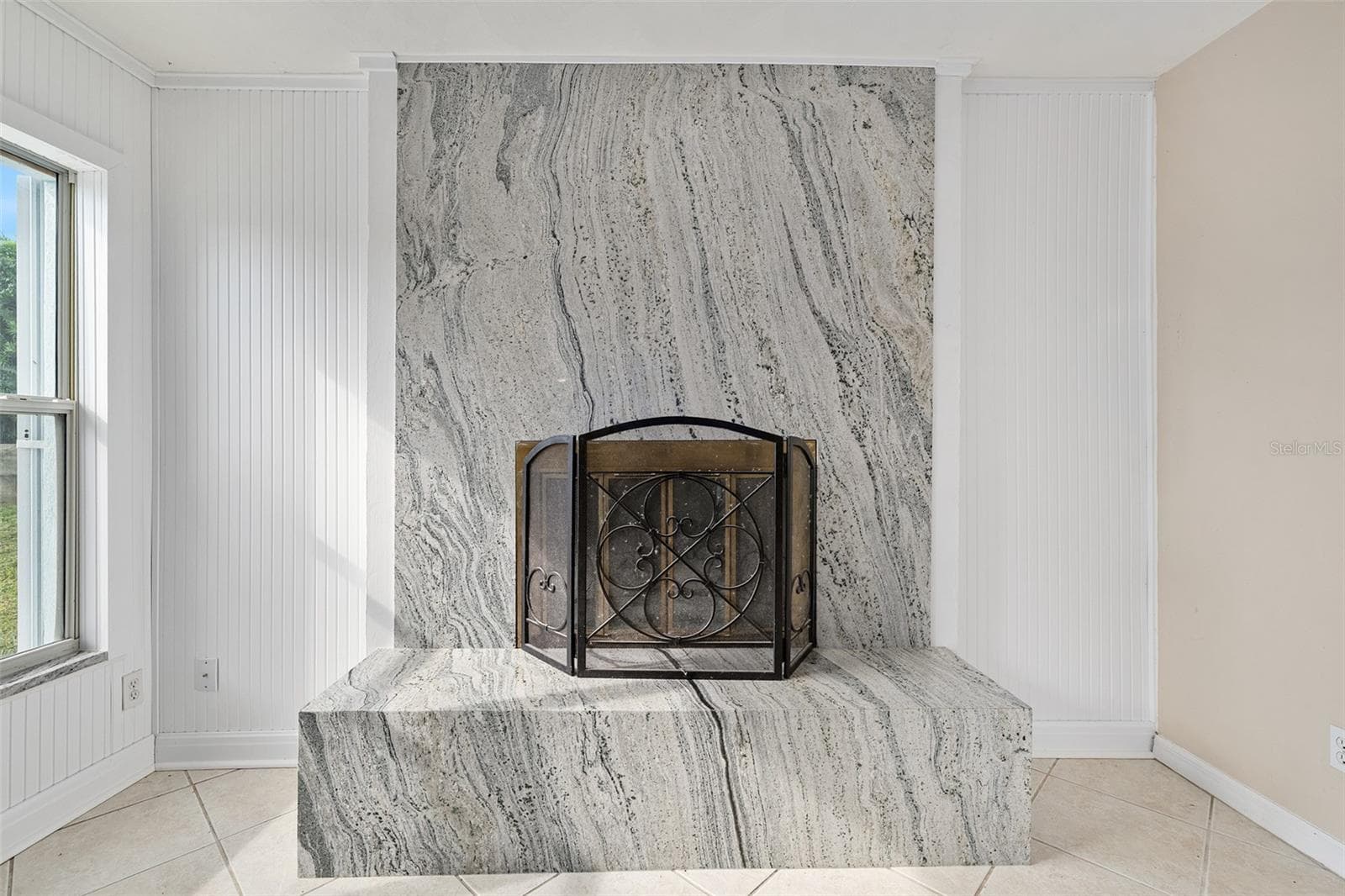 Custom Fireplace! - 22 PLAZA DR, ORMOND BEACH