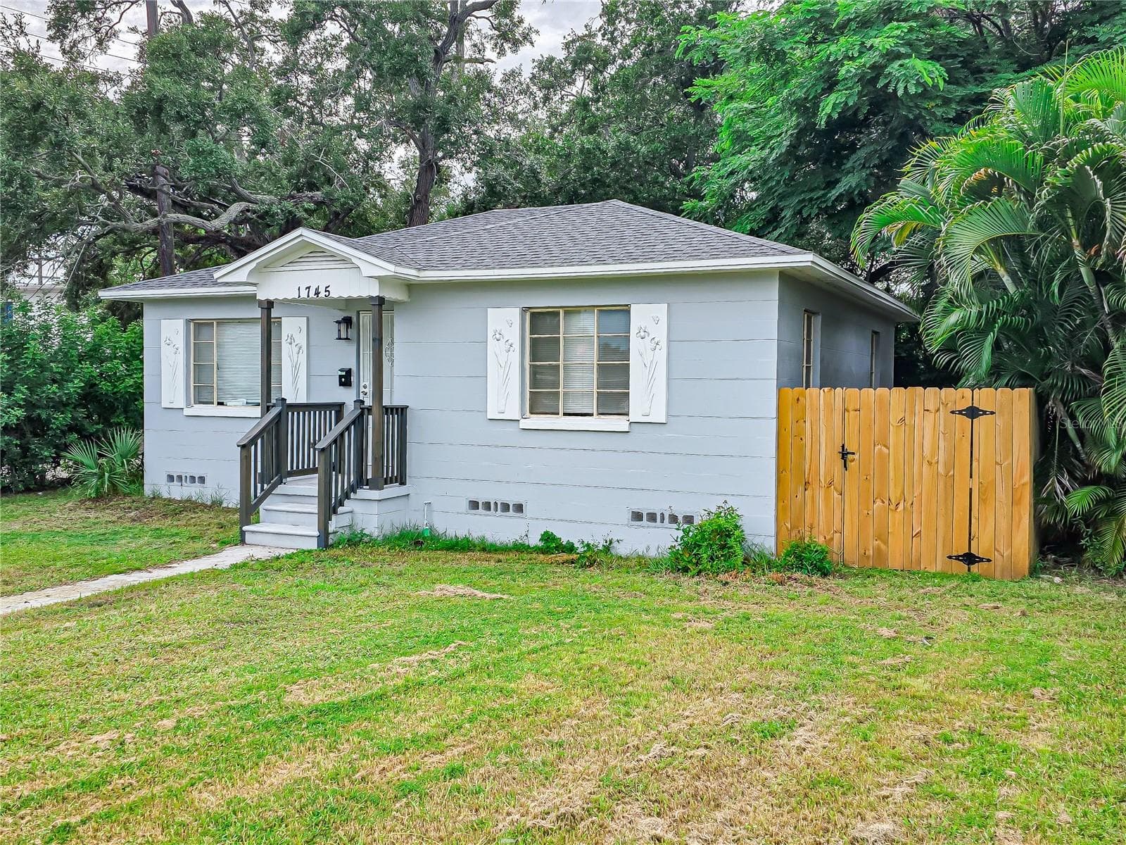 Front view - 1745 FREEMAN ST S, ST PETERSBURG