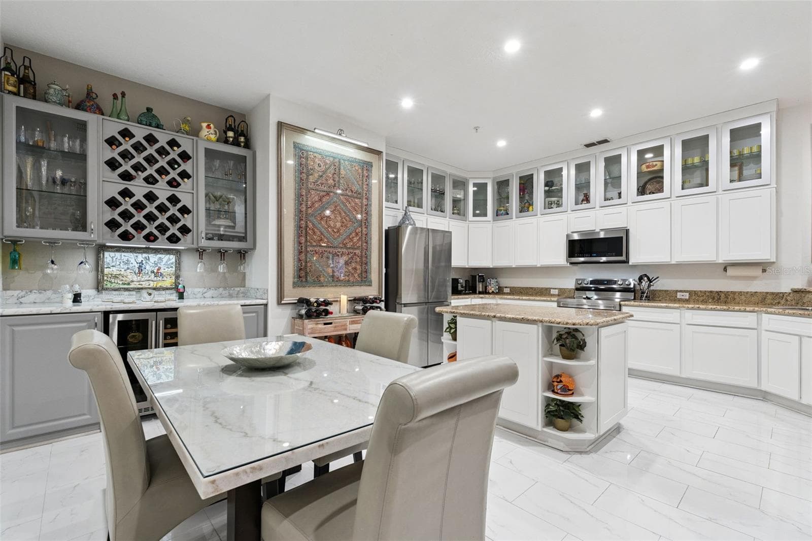 Custom wine bar and cabinetry. - 225 W SEMINOLE BLVD #603, SANFORD