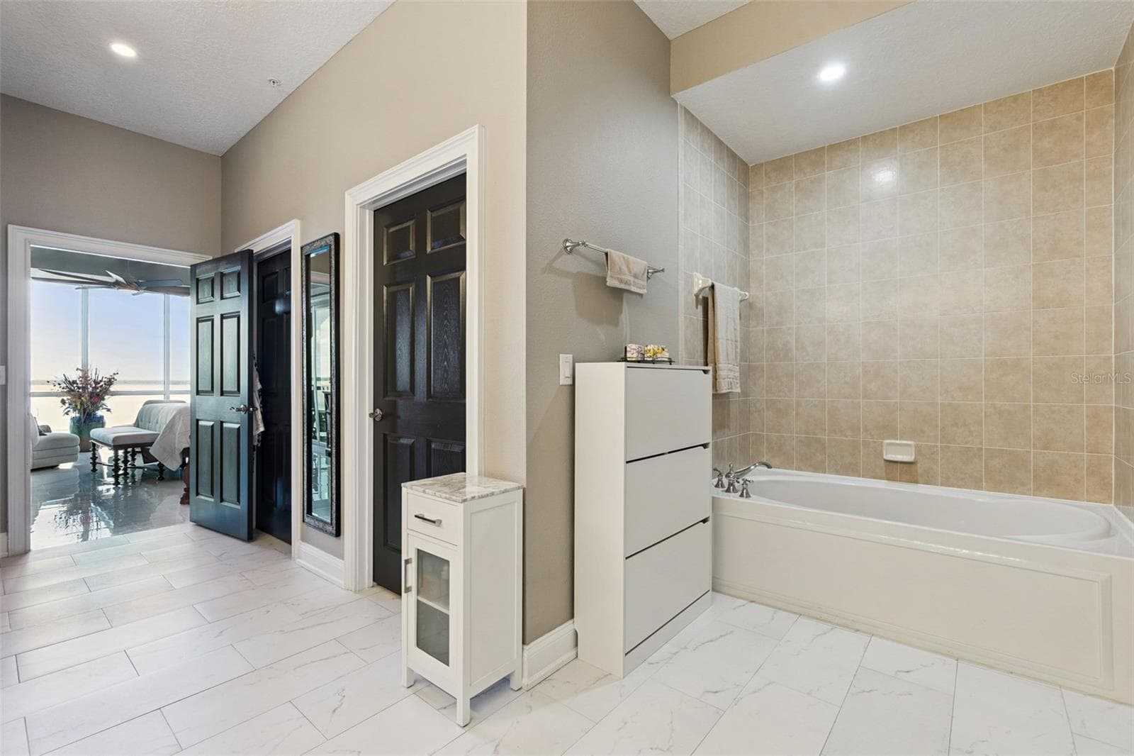 Primary bathroom with water closet. - 225 W SEMINOLE BLVD #603, SANFORD
