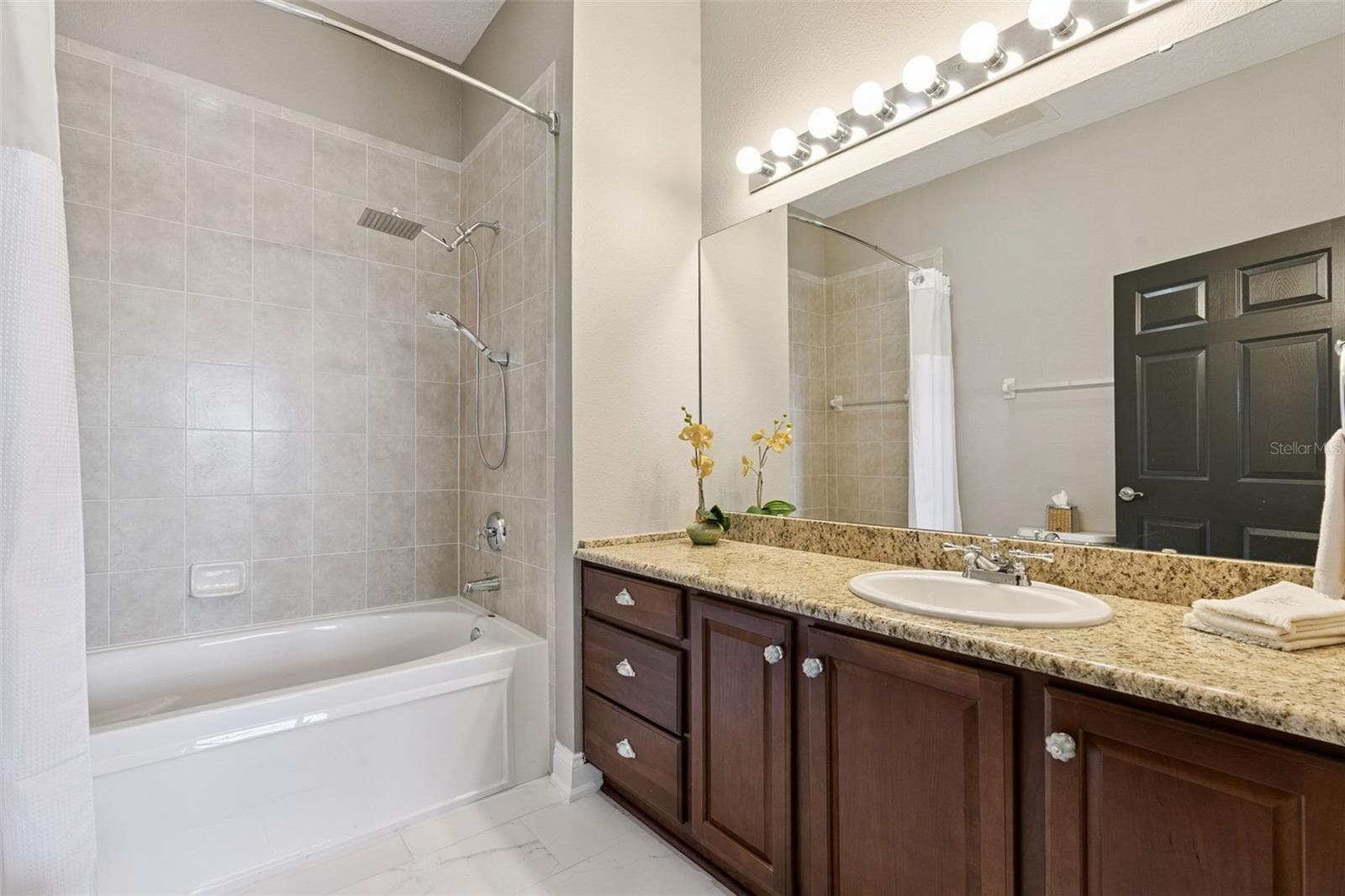 3rd bedroom bath. - 225 W SEMINOLE BLVD #603, SANFORD