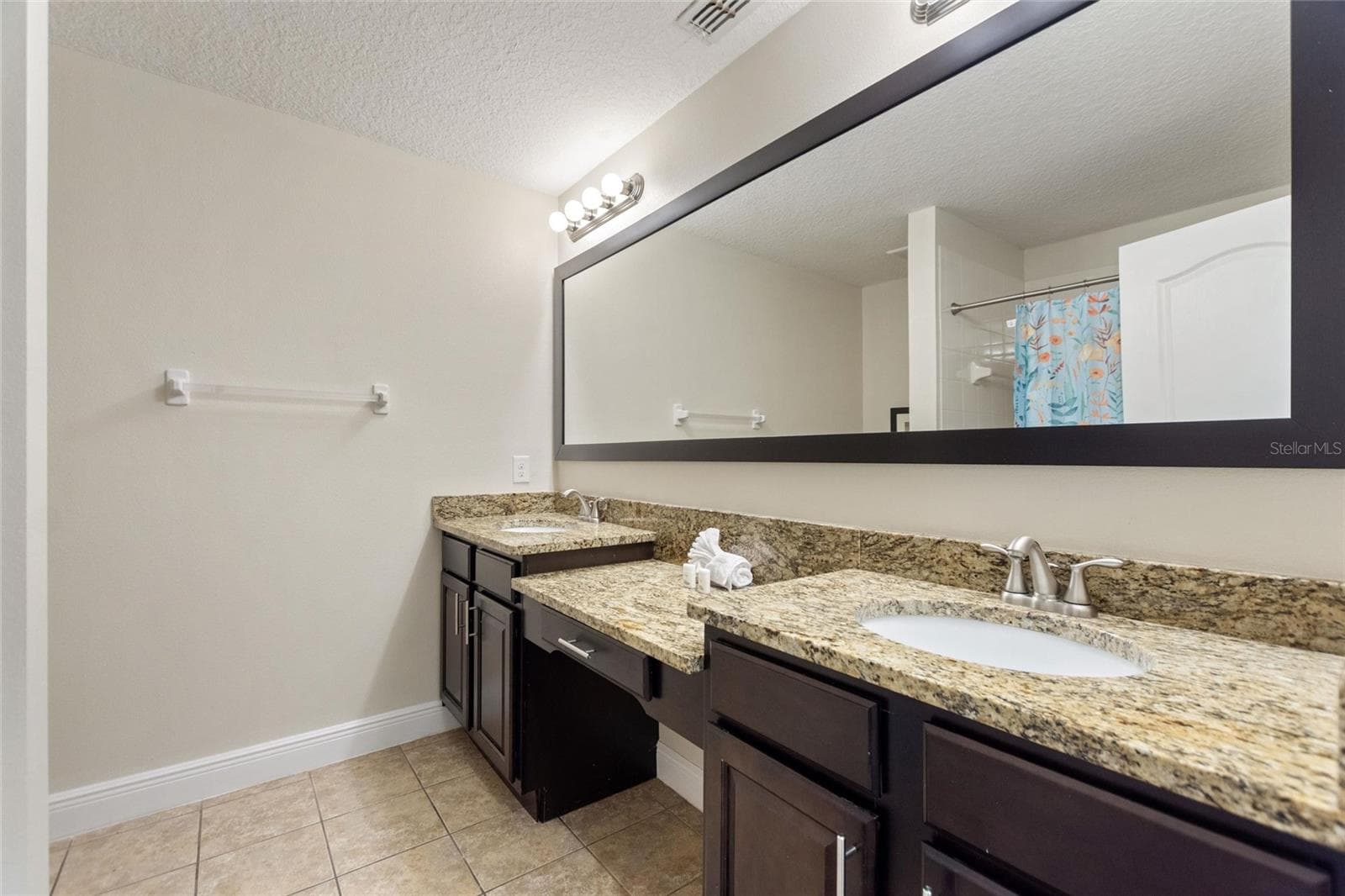 Townhouse at 8205 ROSEVILLE BLVD, DAVENPORT, photo 22 of 39