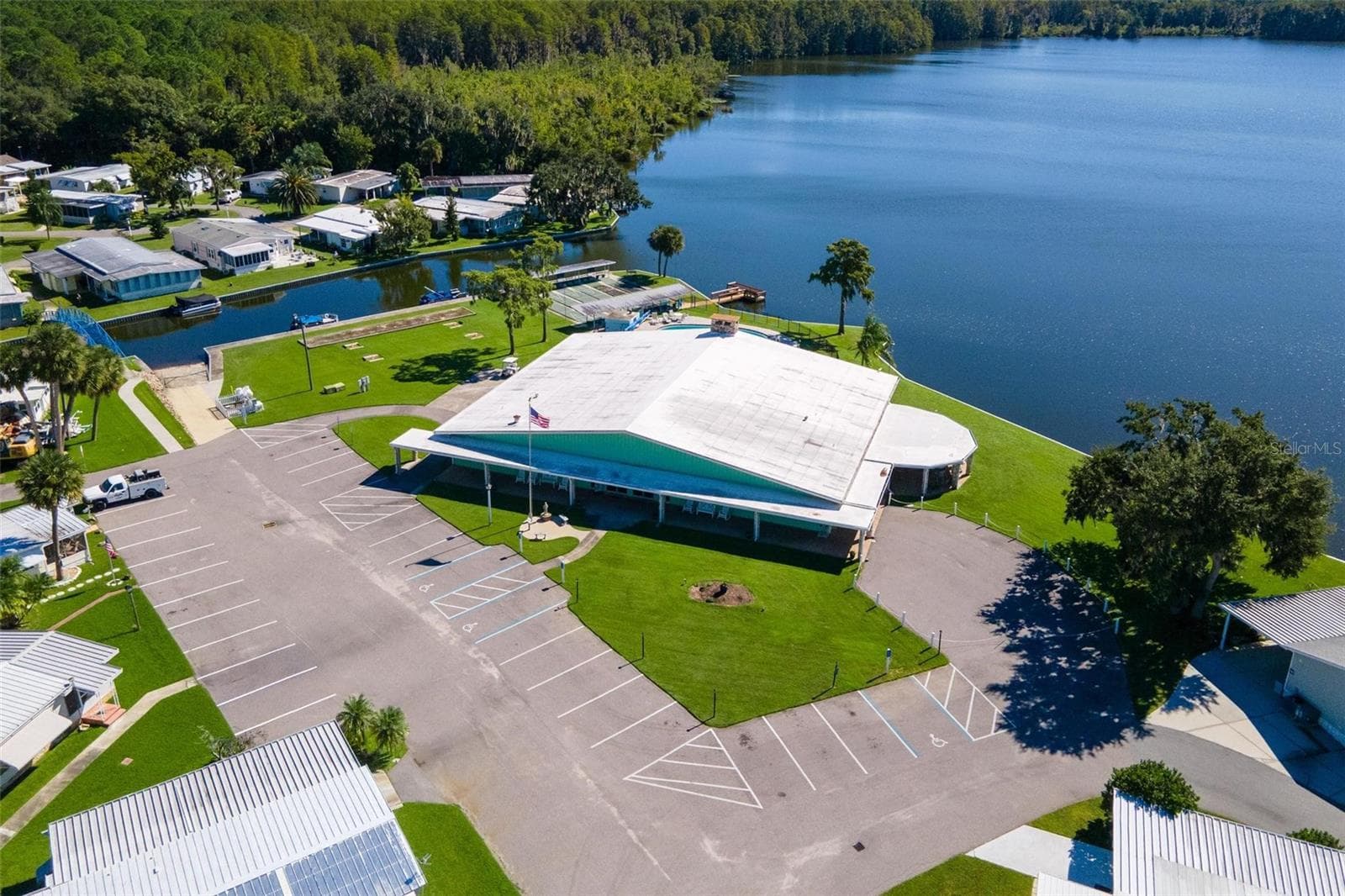Clubhouse on Trout Lake - 33 COCOS PLUMOSA DR, EUSTIS