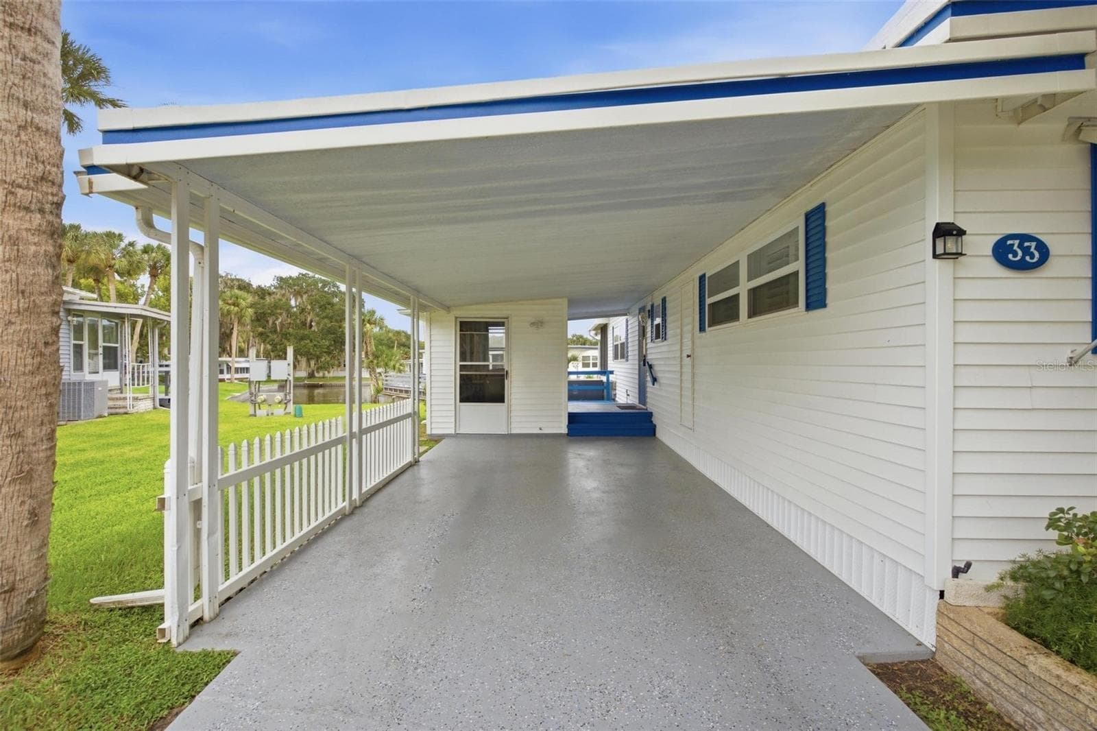 Mobile Home at 33 COCOS PLUMOSA DR, EUSTIS, photo 14 of 49