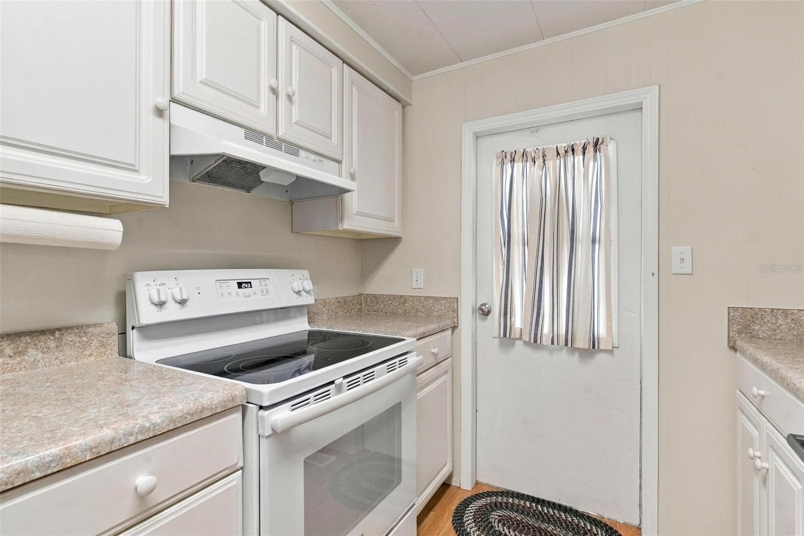 Mobile Home at 33 COCOS PLUMOSA DR, EUSTIS, photo 23 of 49