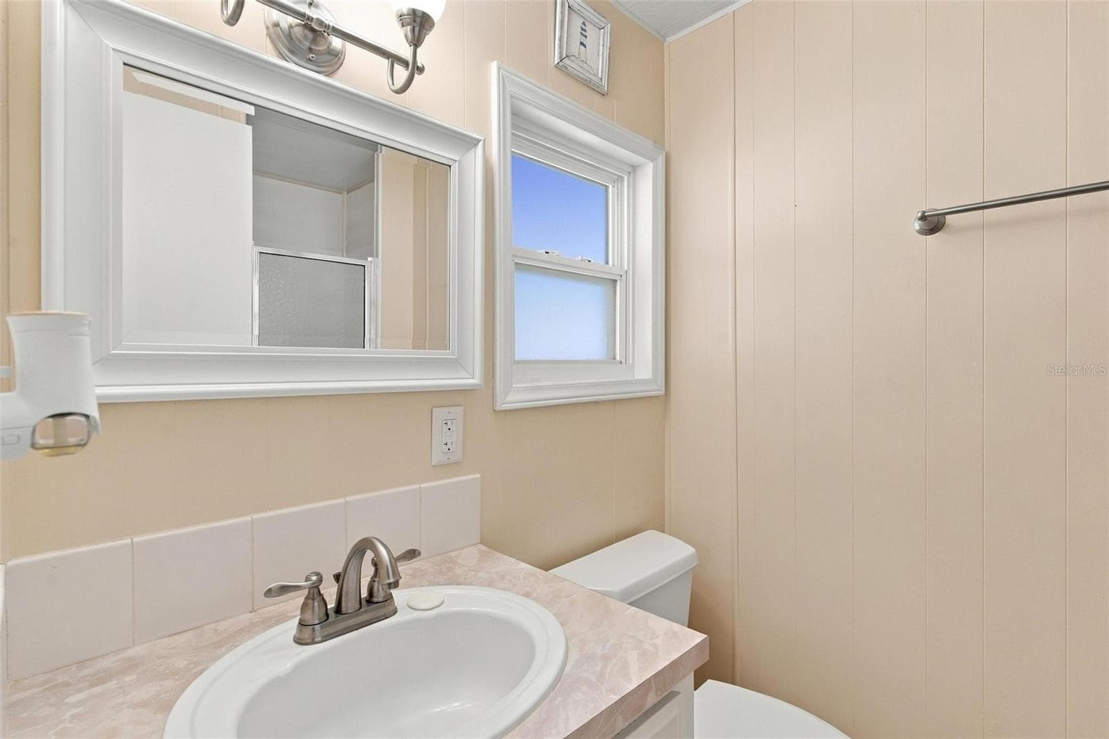 Mobile Home at 33 COCOS PLUMOSA DR, EUSTIS, photo 36 of 49