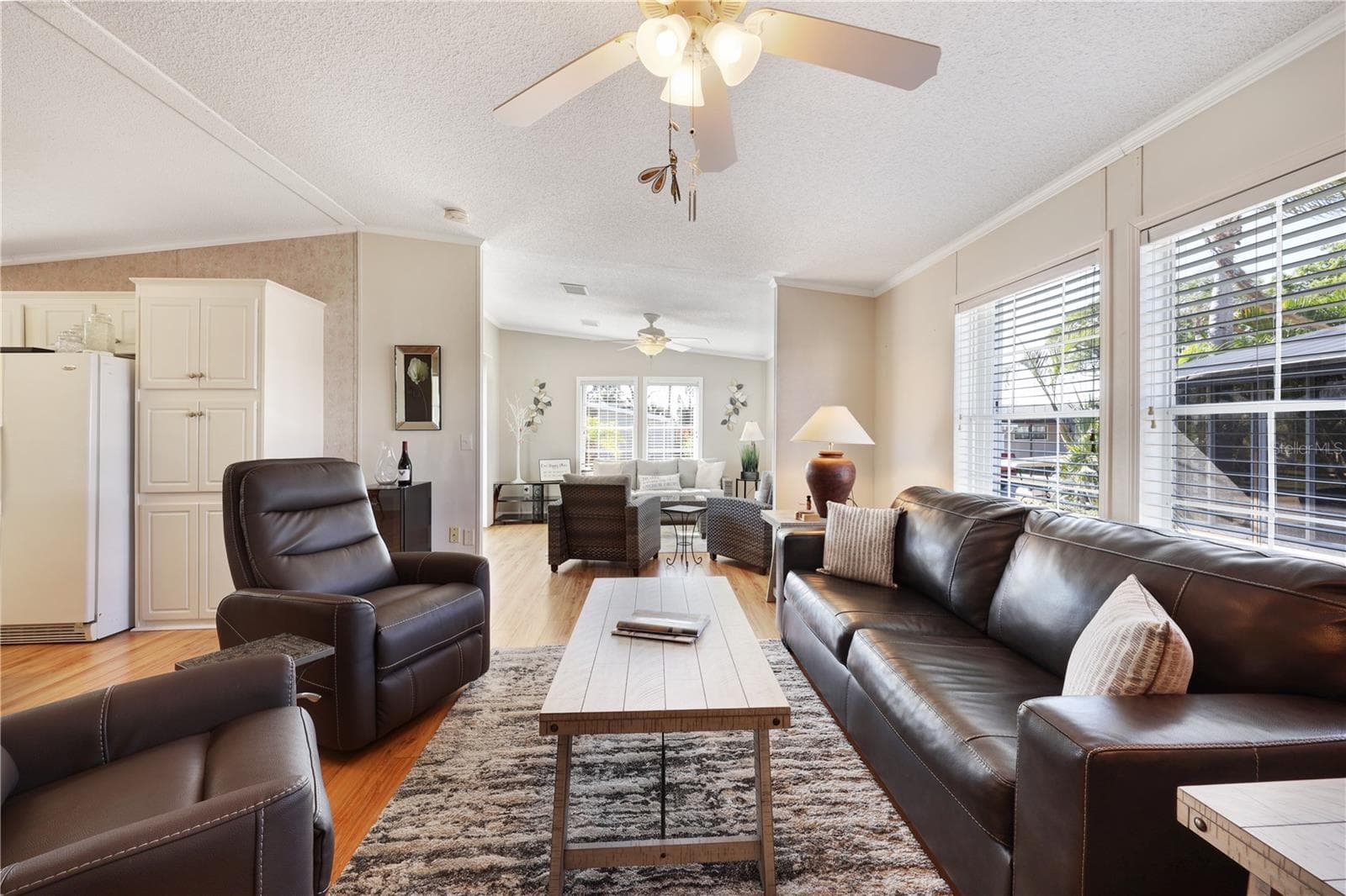 Living Room - 2100 KINGS HWY #643, PORT CHARLOTTE
