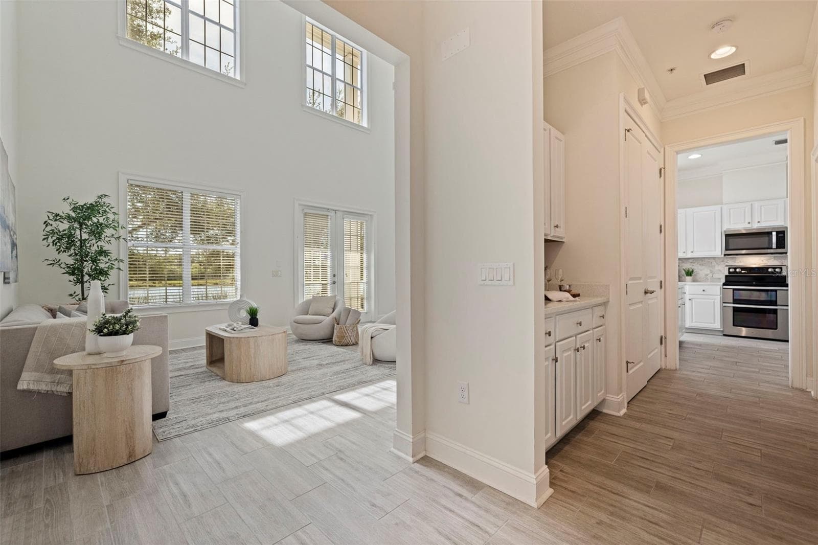 Townhouse at 300 NEWBURY PL N, ST PETERSBURG, photo 6 of 73