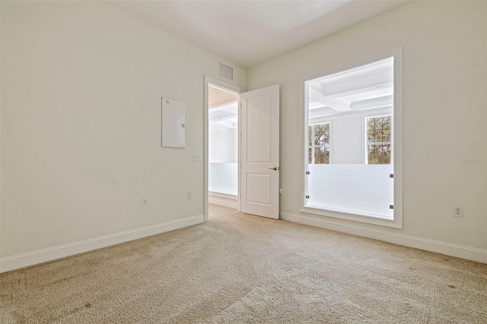 Townhouse at 300 NEWBURY PL N, ST PETERSBURG, photo 26 of 73