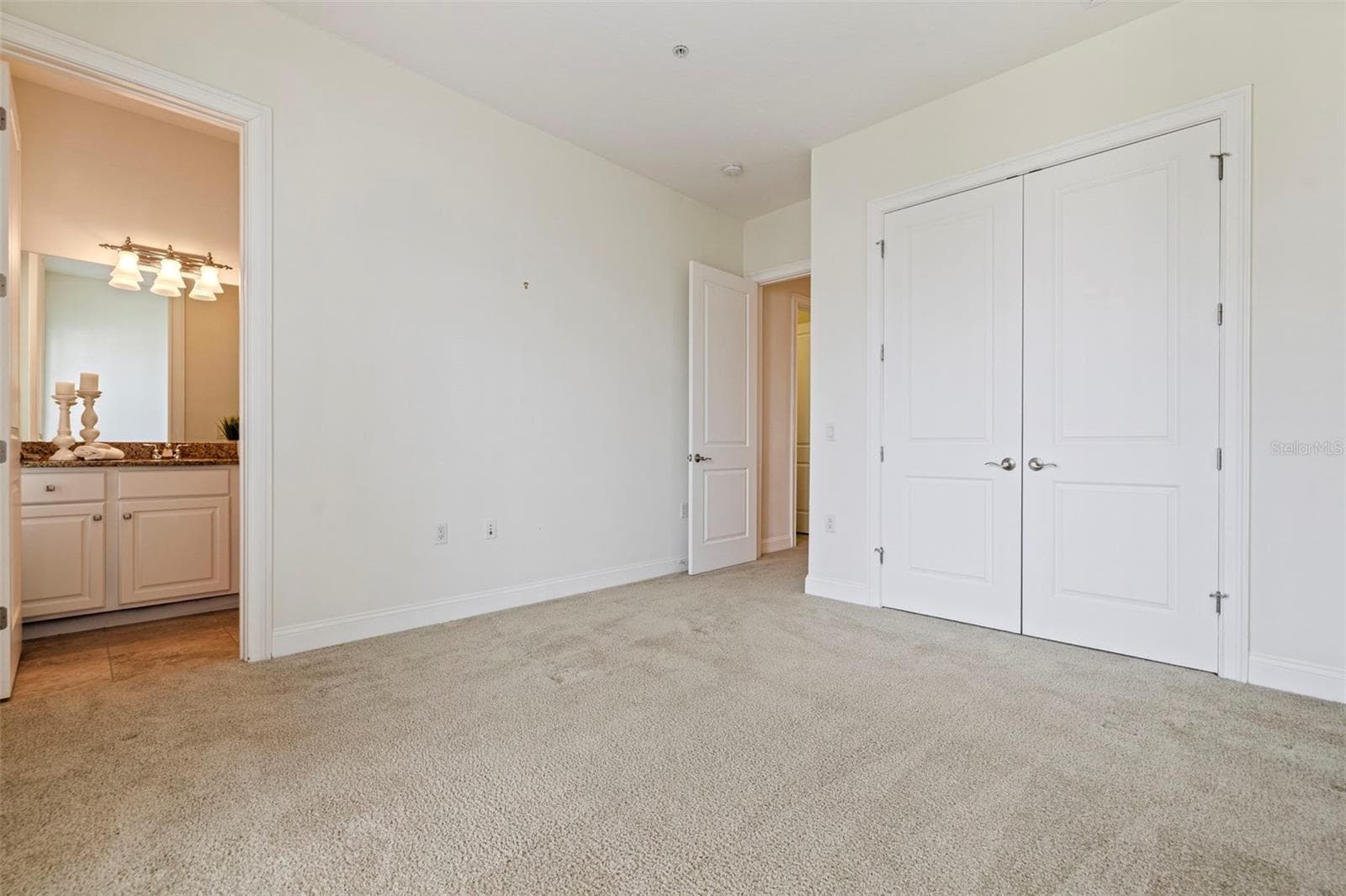 Townhouse at 300 NEWBURY PL N, ST PETERSBURG, photo 50 of 73