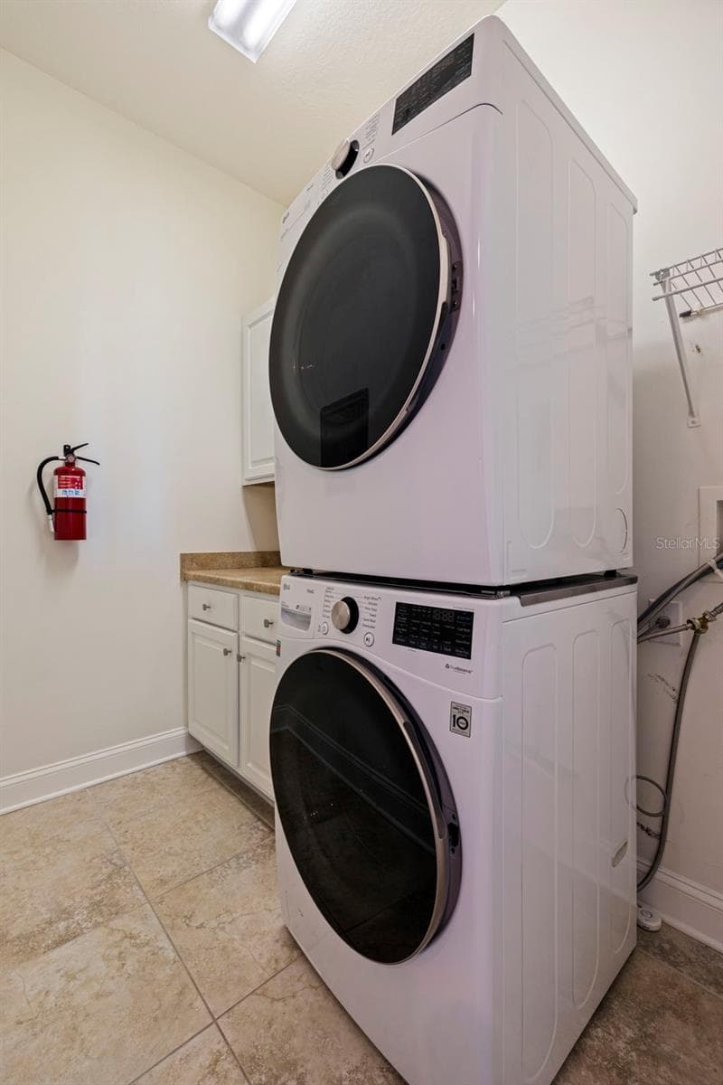 Townhouse at 300 NEWBURY PL N, ST PETERSBURG, photo 52 of 73