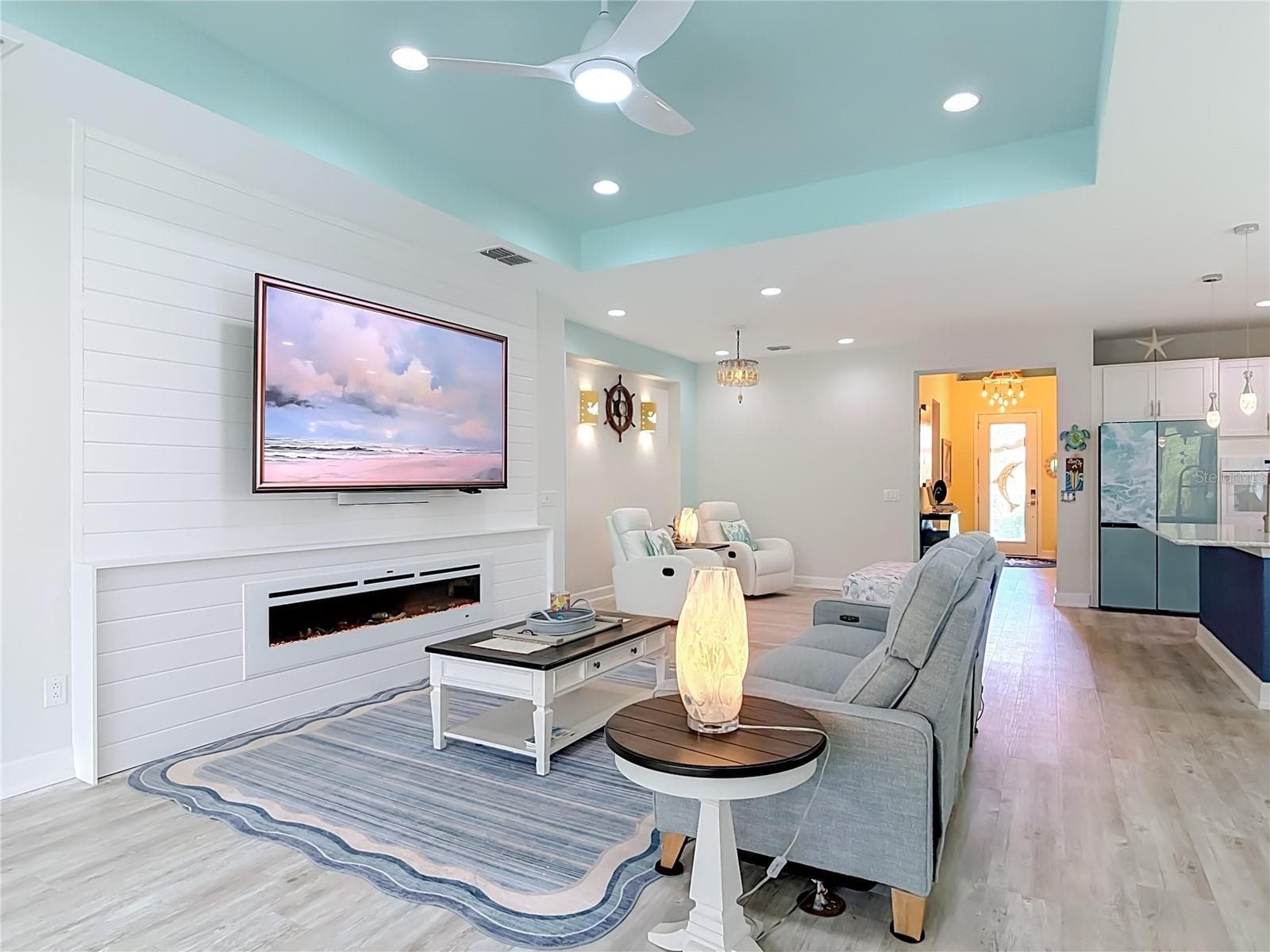 Family Room - 213 BLUE STARFISH PL, DAYTONA BEACH