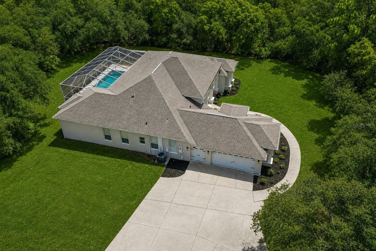 Single Family Residence at 6410 W PINE RIDGE BLVD, BEVERLY HILLS, photo 2 of 35