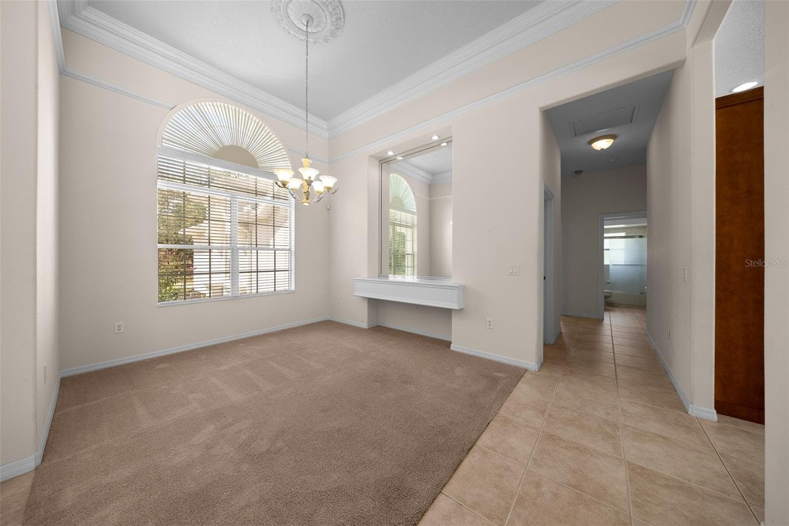 Single Family Residence at 6410 W PINE RIDGE BLVD, BEVERLY HILLS, photo 7 of 35
