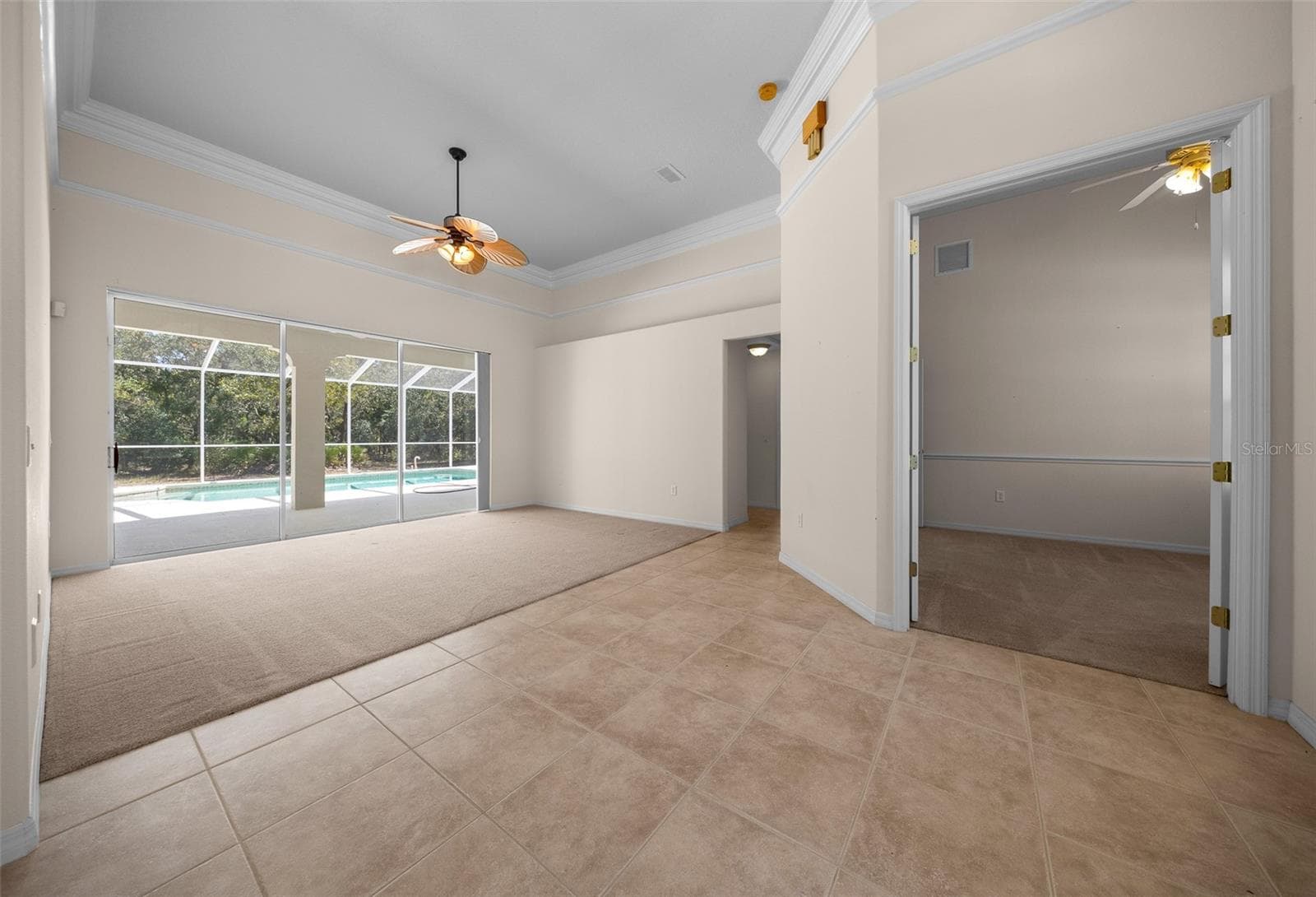 Single Family Residence at 6410 W PINE RIDGE BLVD, BEVERLY HILLS, photo 8 of 35