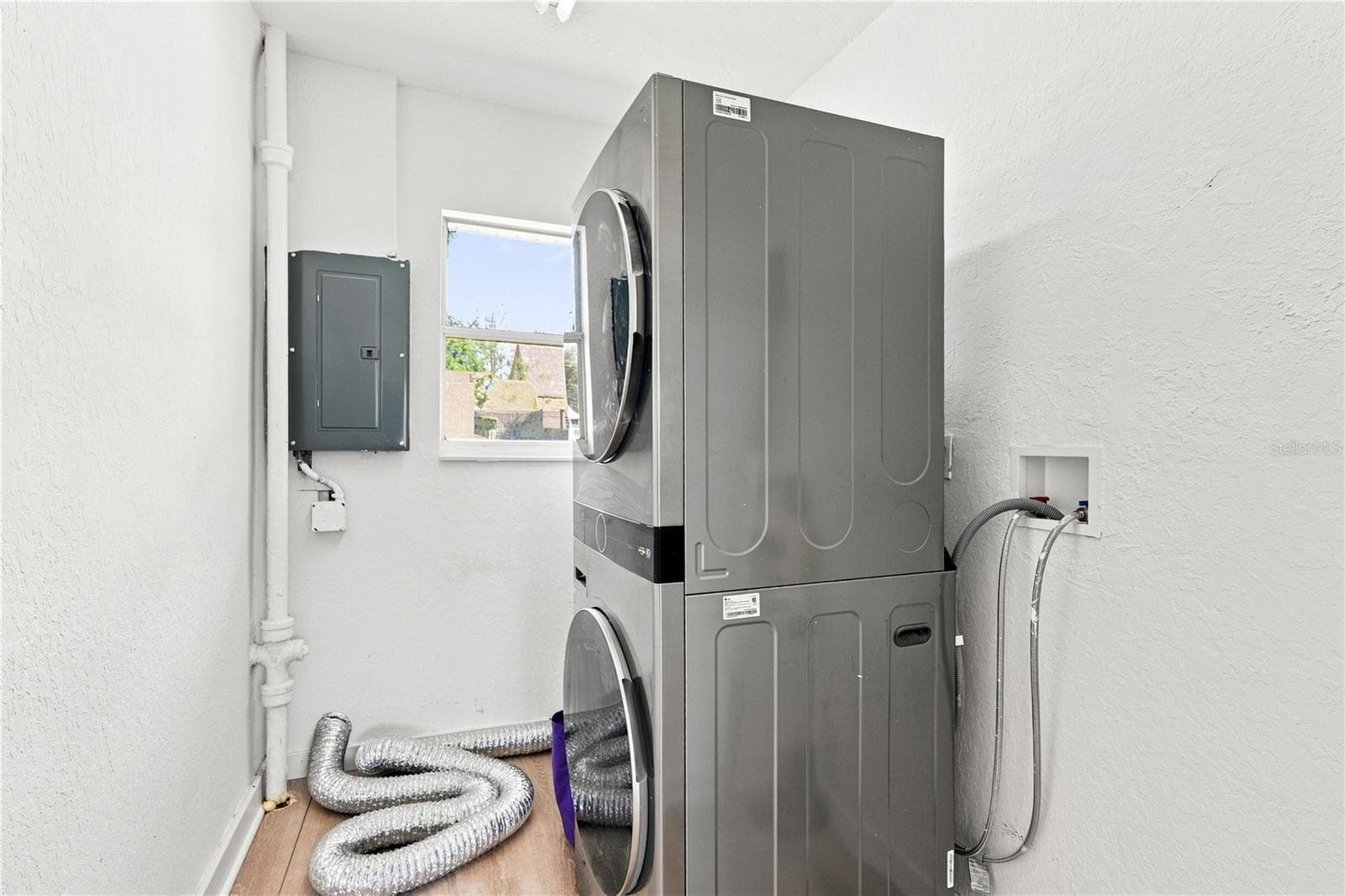 Indoor Laundry - 933 41ST AVE NE, ST PETERSBURG