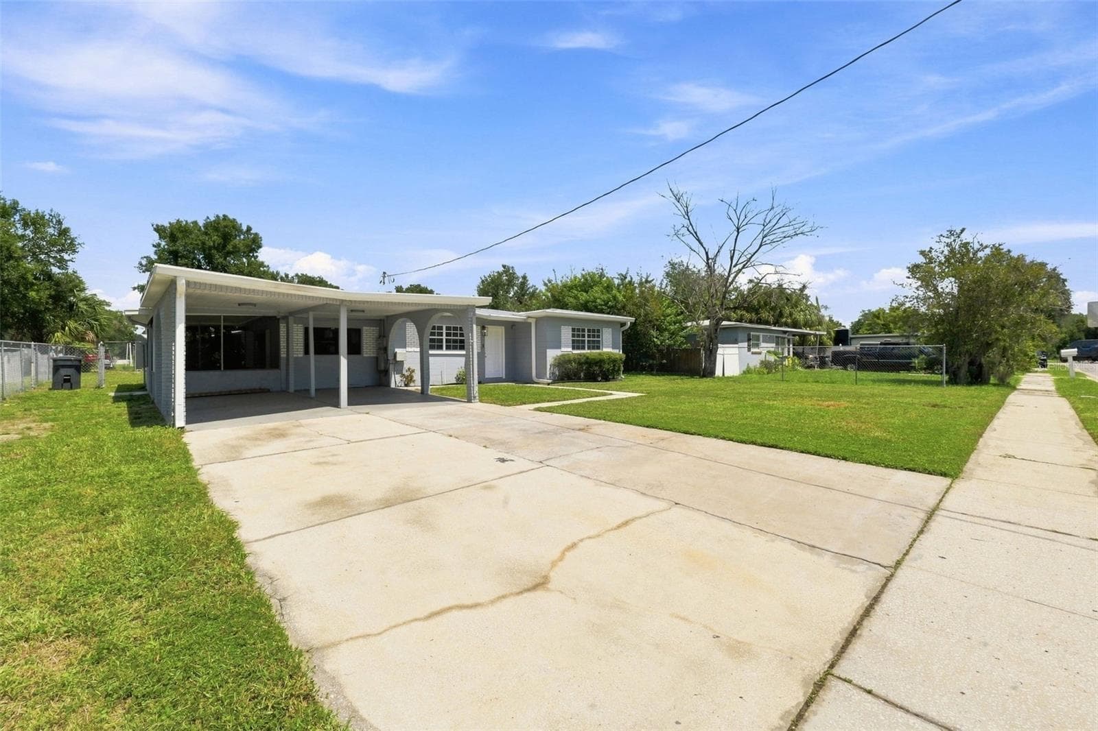Welcome Home to 8326 Endive Avenue in Established Progress Village - 8326 ENDIVE AVE, TAMPA