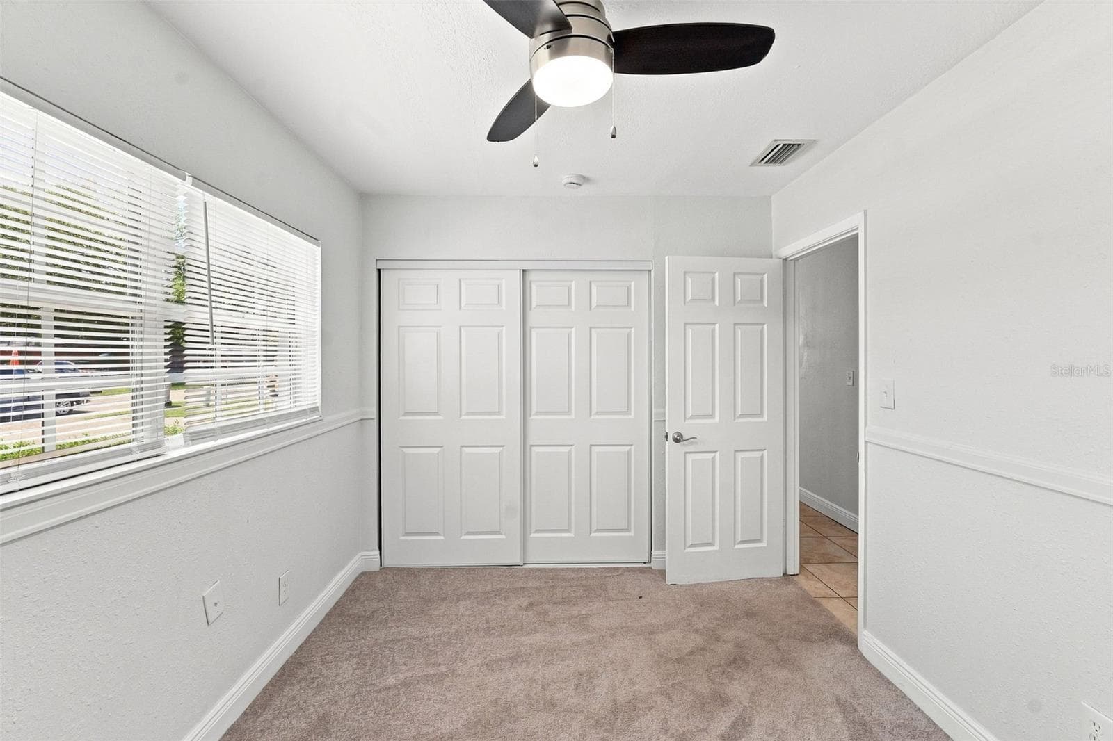 Spacious Secondary Bedroom - 8326 ENDIVE AVE, TAMPA