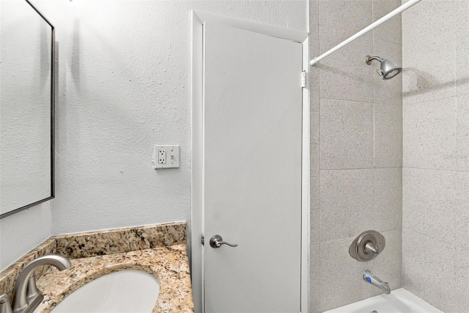 Primary Bathroom - 8326 ENDIVE AVE, TAMPA