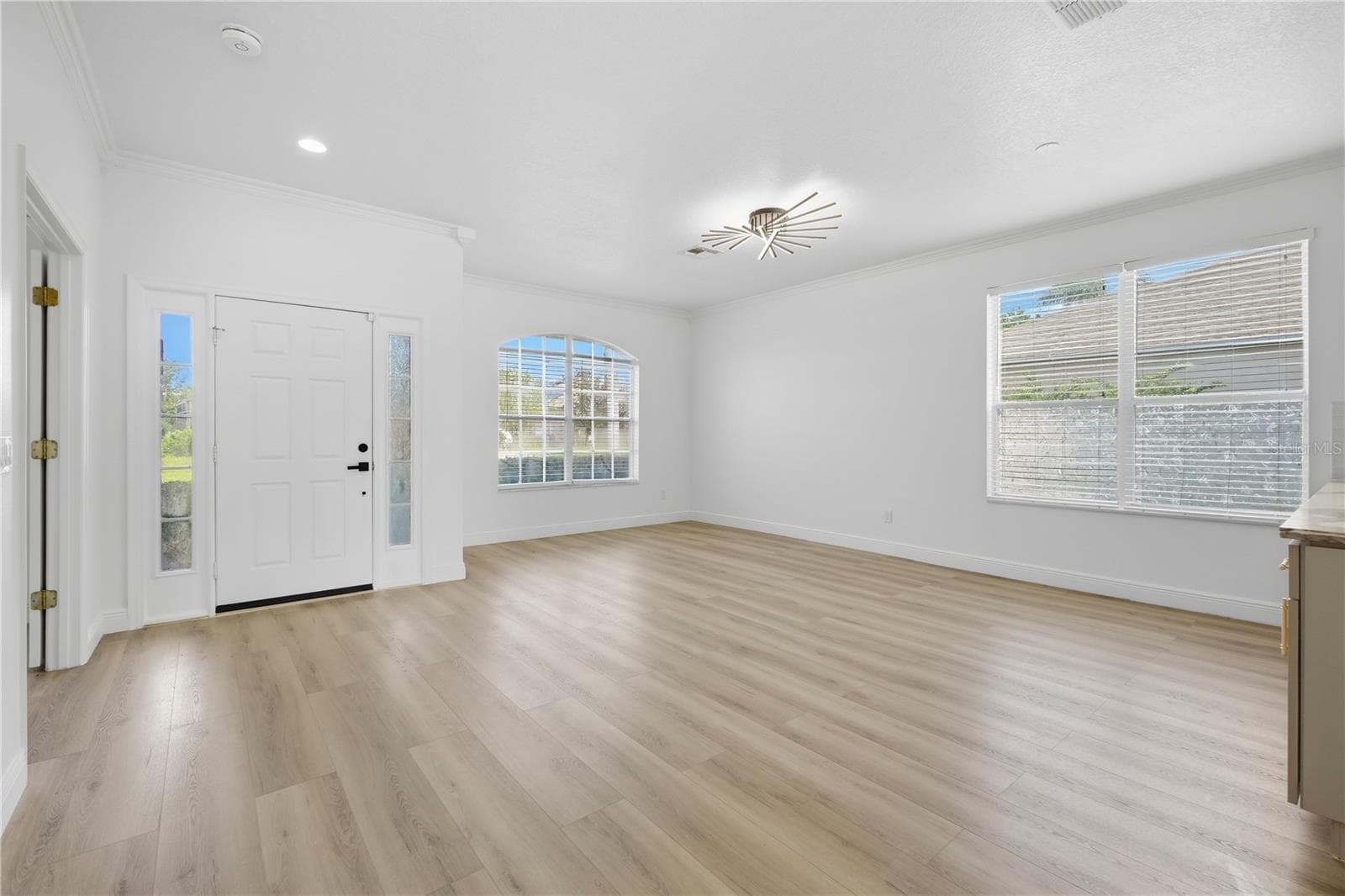 Single Family Residence at 2157 WINTERMERE POINTE DR, WINTER GARDEN, photo 4 of 34