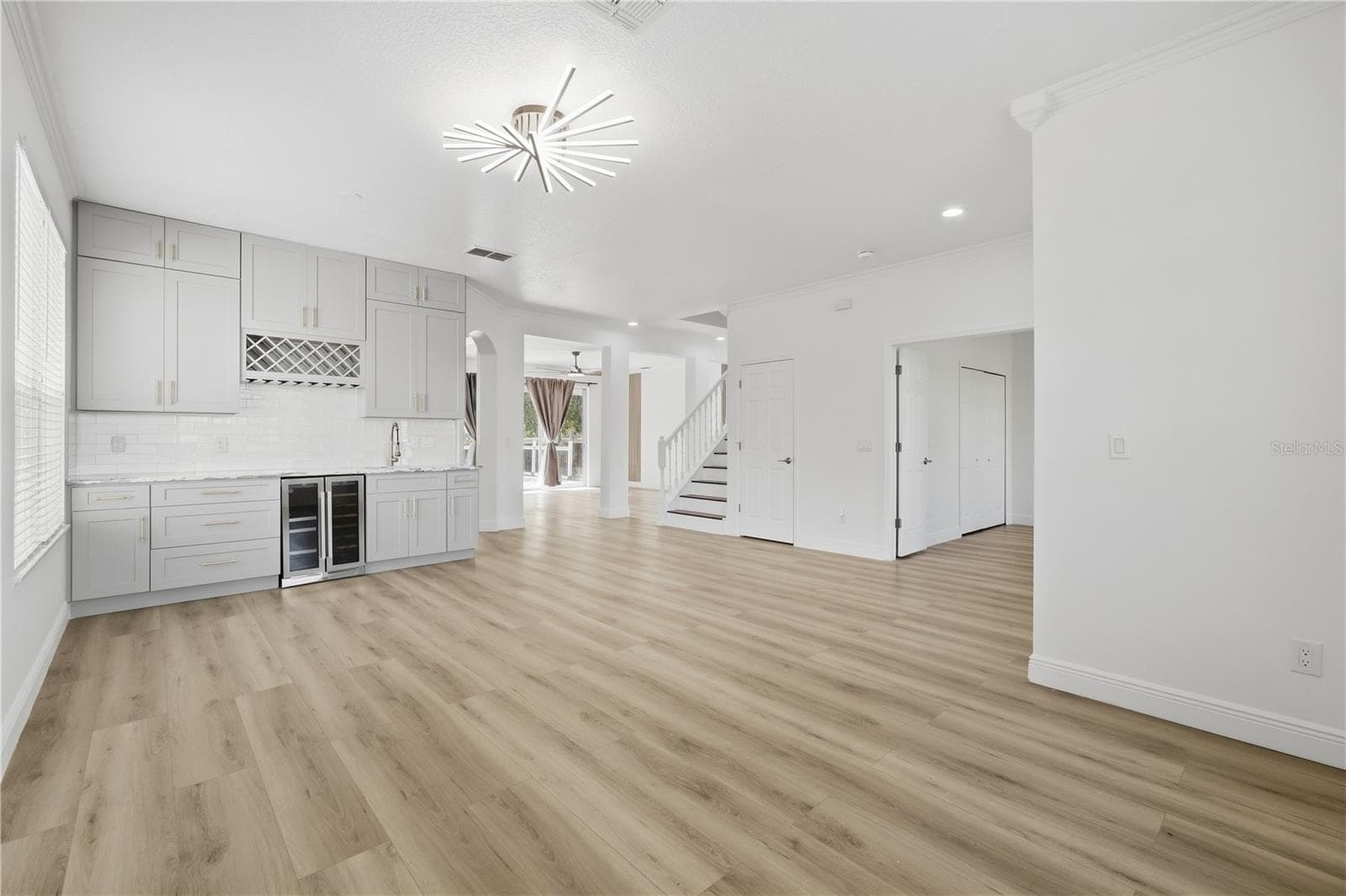 Single Family Residence at 2157 WINTERMERE POINTE DR, WINTER GARDEN, photo 6 of 34