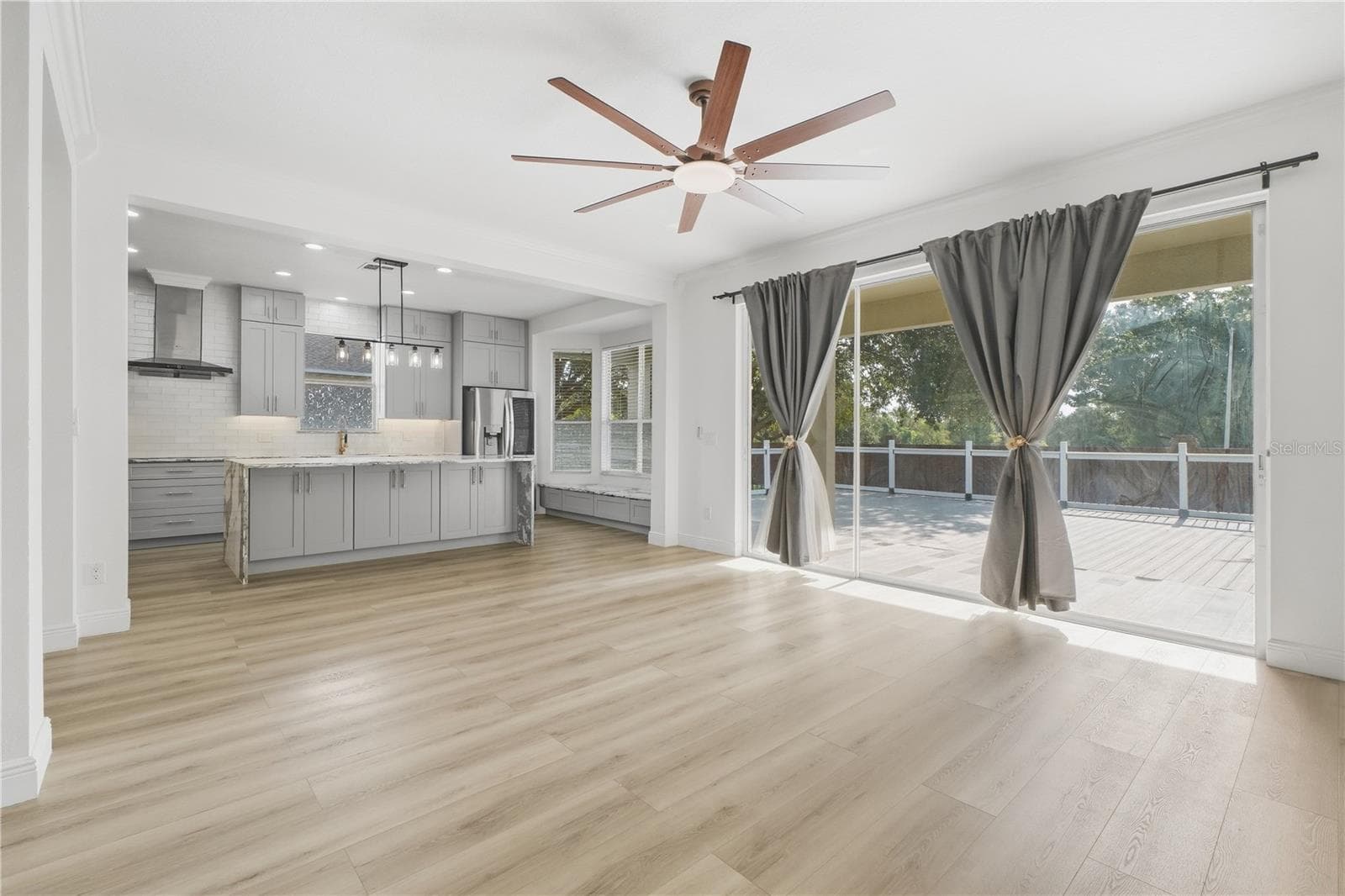 Single Family Residence at 2157 WINTERMERE POINTE DR, WINTER GARDEN, photo 11 of 34