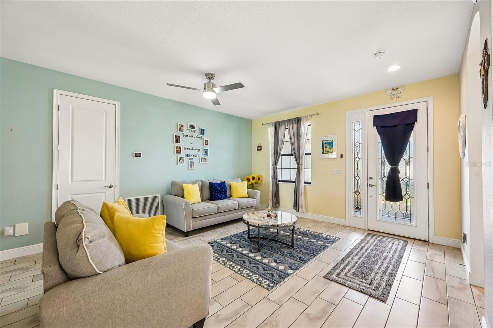 Single Family Residence at 4024 SALIDA DELSOL DR, SUN CITY CENTER, photo 5 of 39