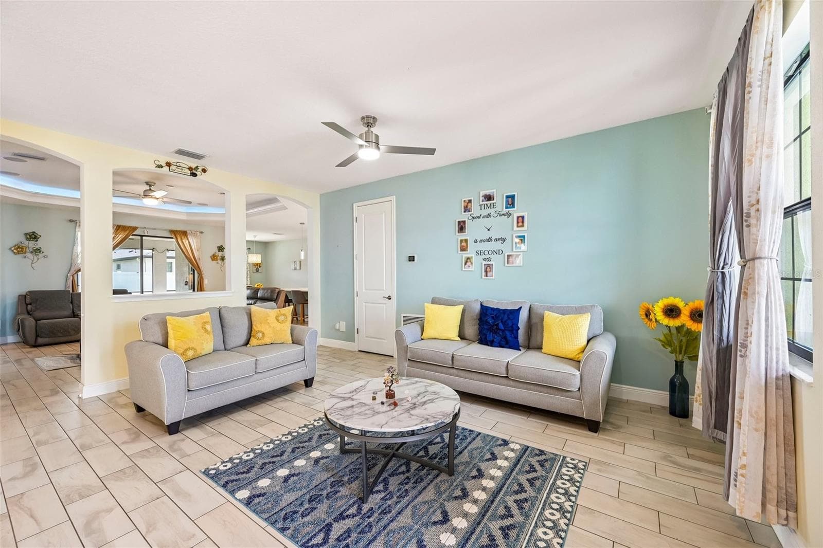 Single Family Residence at 4024 SALIDA DELSOL DR, SUN CITY CENTER, photo 6 of 39
