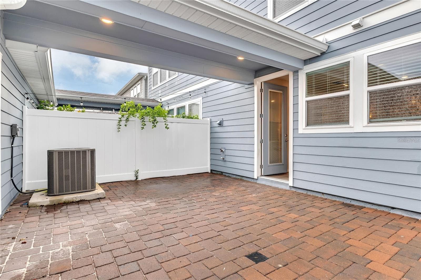 Townhouse at 14328 SAPELO BEACH DR, ORLANDO, photo 20 of 30