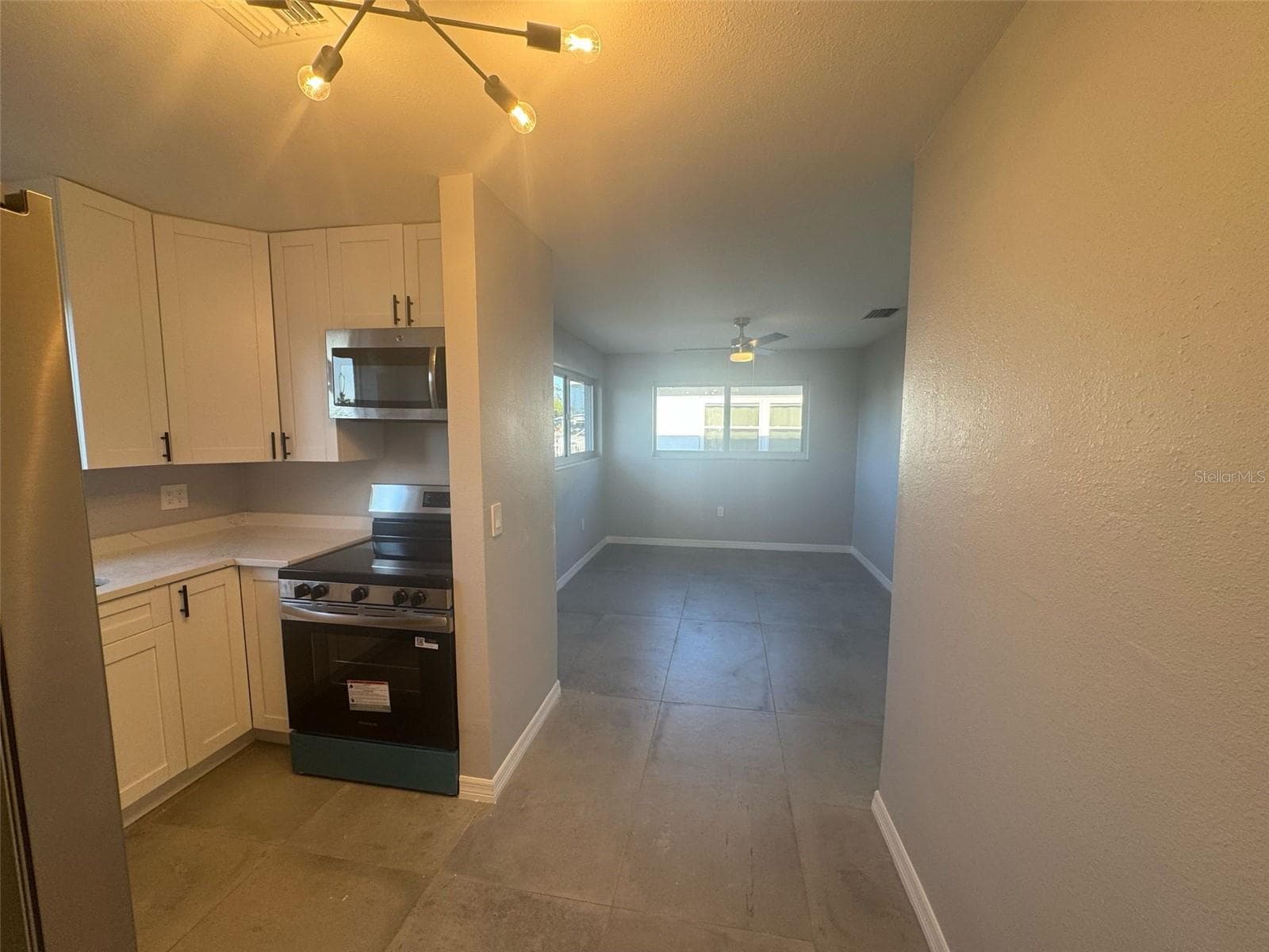 Single Family Residence at 342 51ST AVE N, ST PETERSBURG, photo 9 of 21