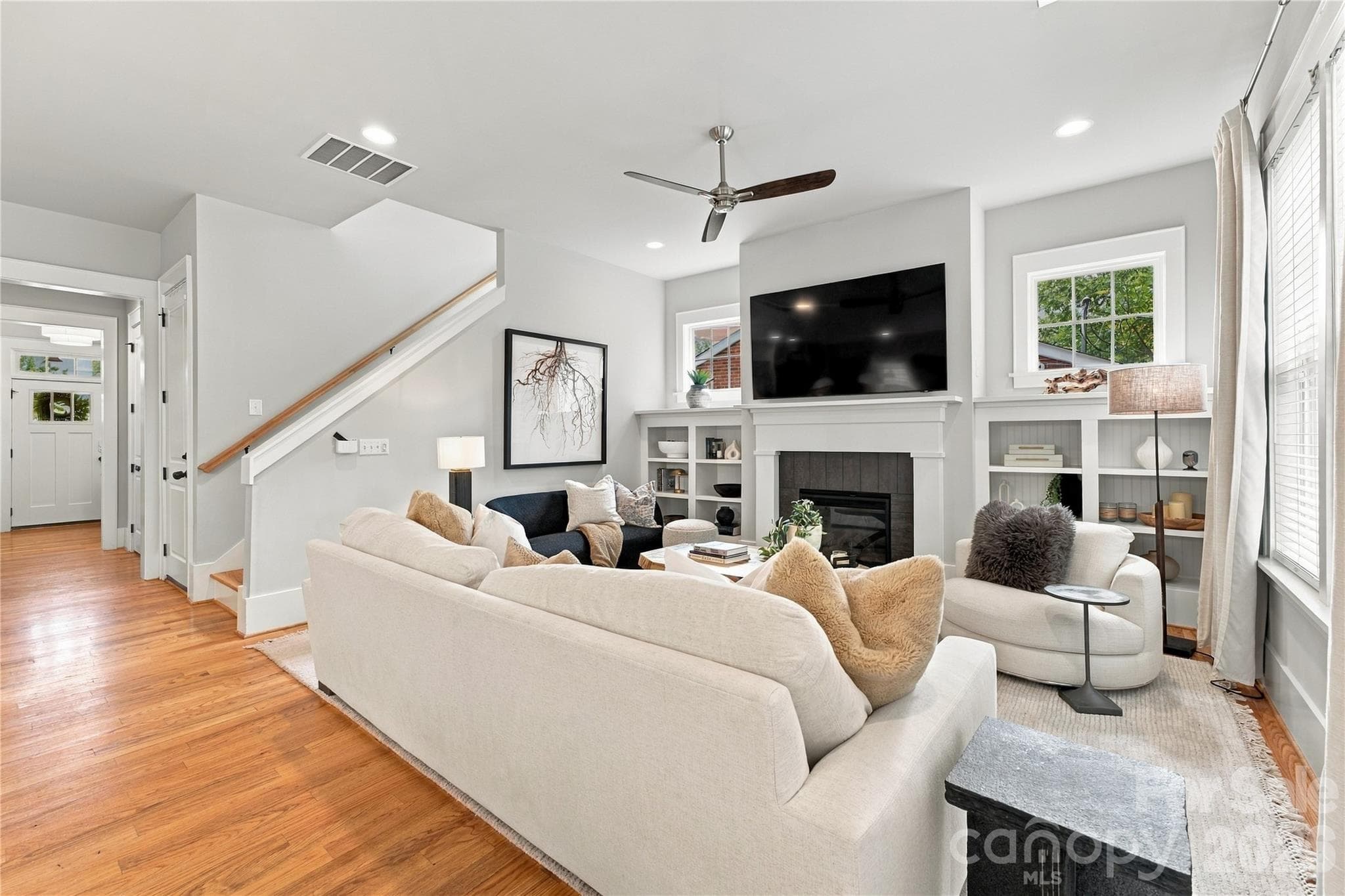 Single Family Residence at 1809 Summey Avenue, Charlotte, photo 7 of 38