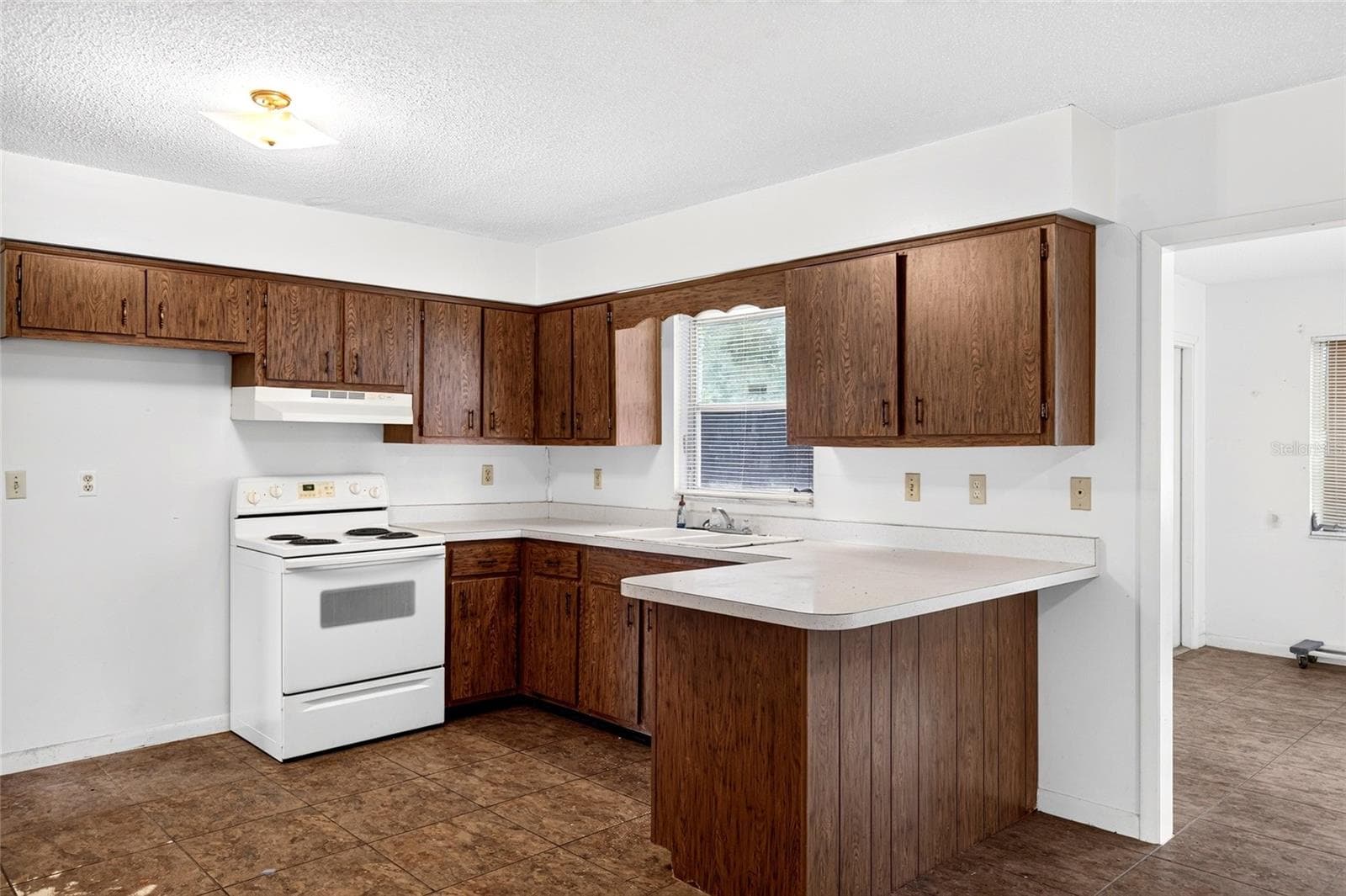 Single Family Residence at 10260 SE 129TH CT, DUNNELLON, photo 8 of 28