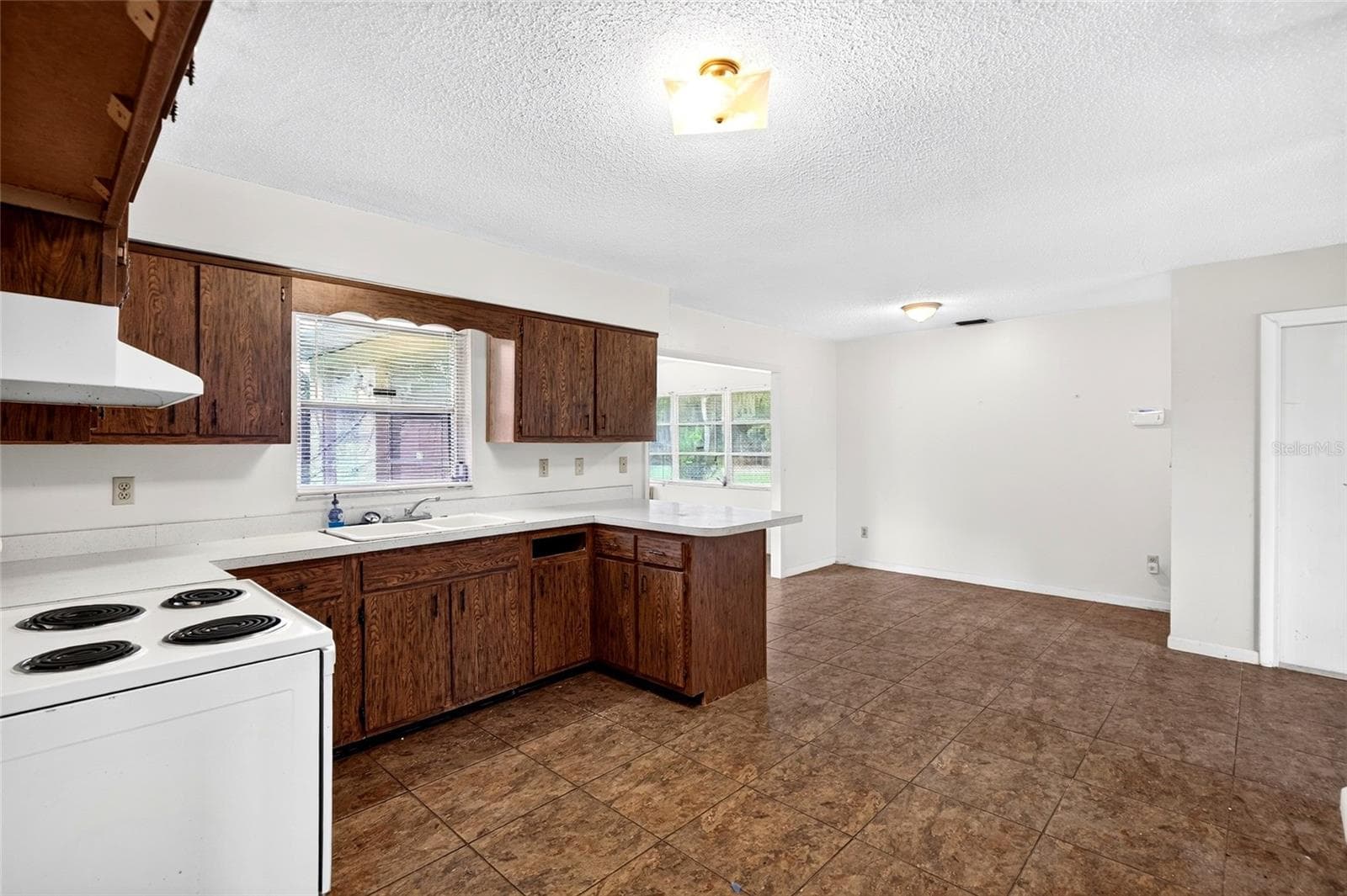 Single Family Residence at 10260 SE 129TH CT, DUNNELLON, photo 10 of 28