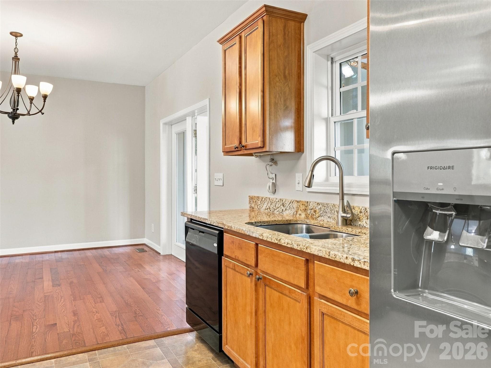Single Family Residence at 209 Beechnut Drive, Hendersonville, photo 13 of 48