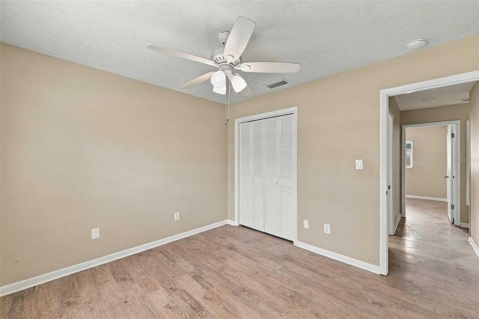 Single Family Residence at 509 CLEMONS RD, BRANDON, photo 18 of 43
