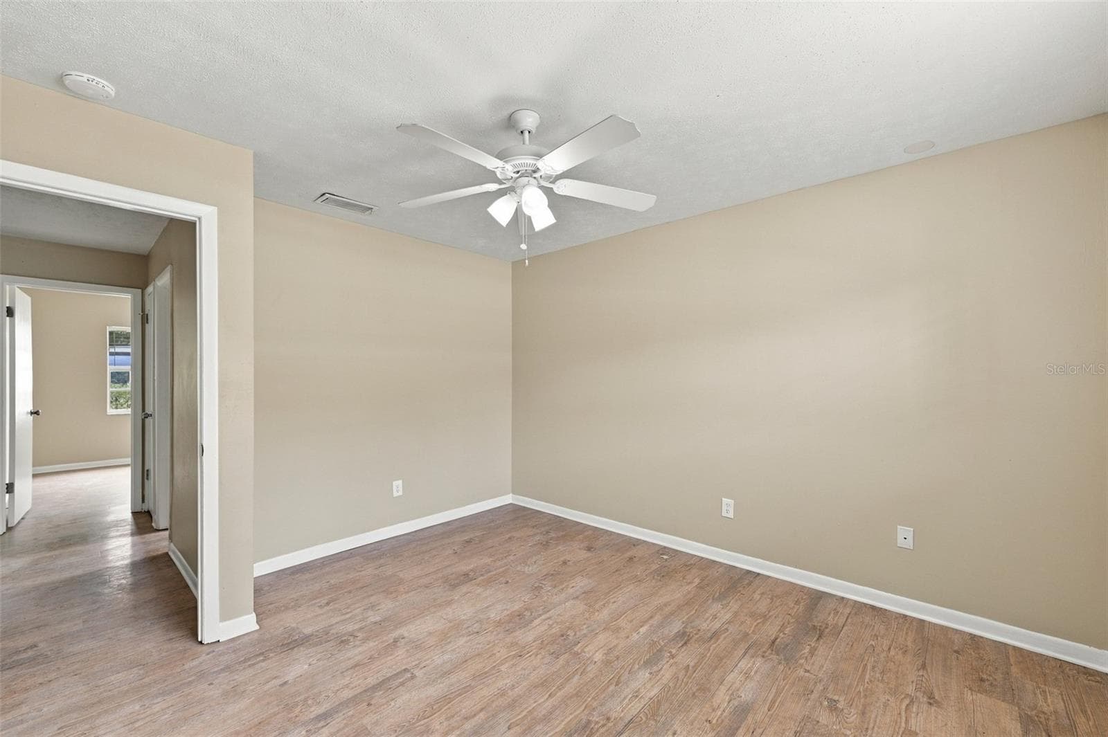 Single Family Residence at 509 CLEMONS RD, BRANDON, photo 22 of 43
