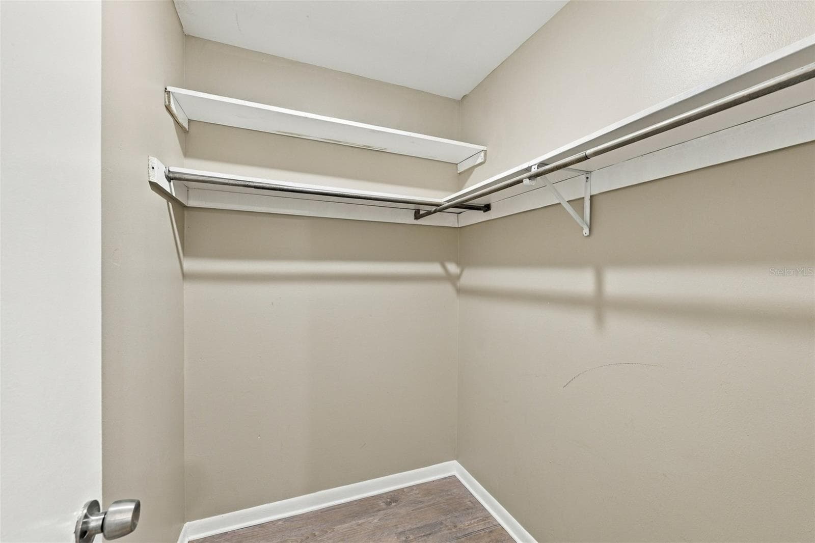 Single Family Residence at 509 CLEMONS RD, BRANDON, photo 25 of 43