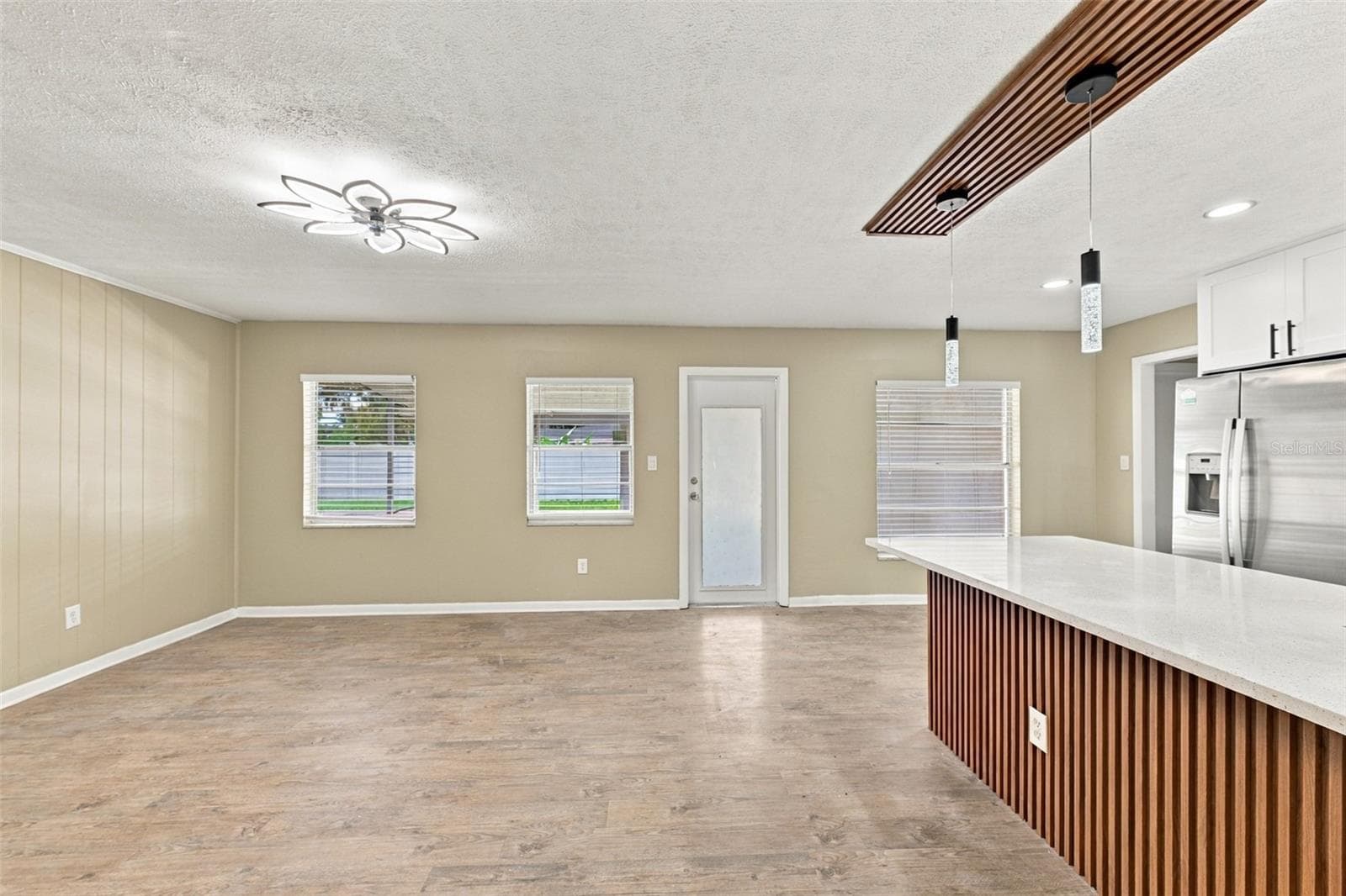 Single Family Residence at 509 CLEMONS RD, BRANDON, photo 6 of 43