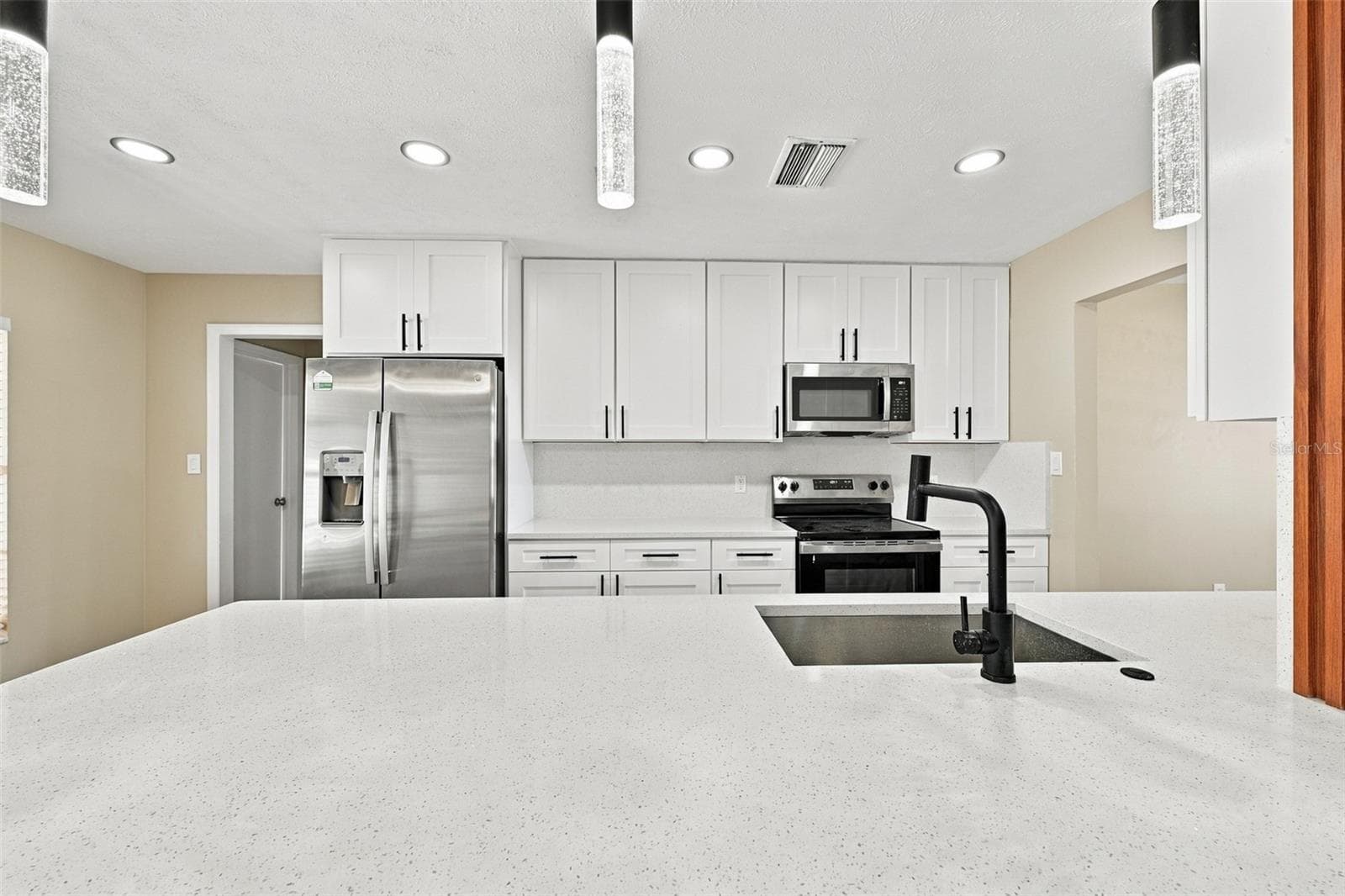 Single Family Residence at 509 CLEMONS RD, BRANDON, photo 33 of 43