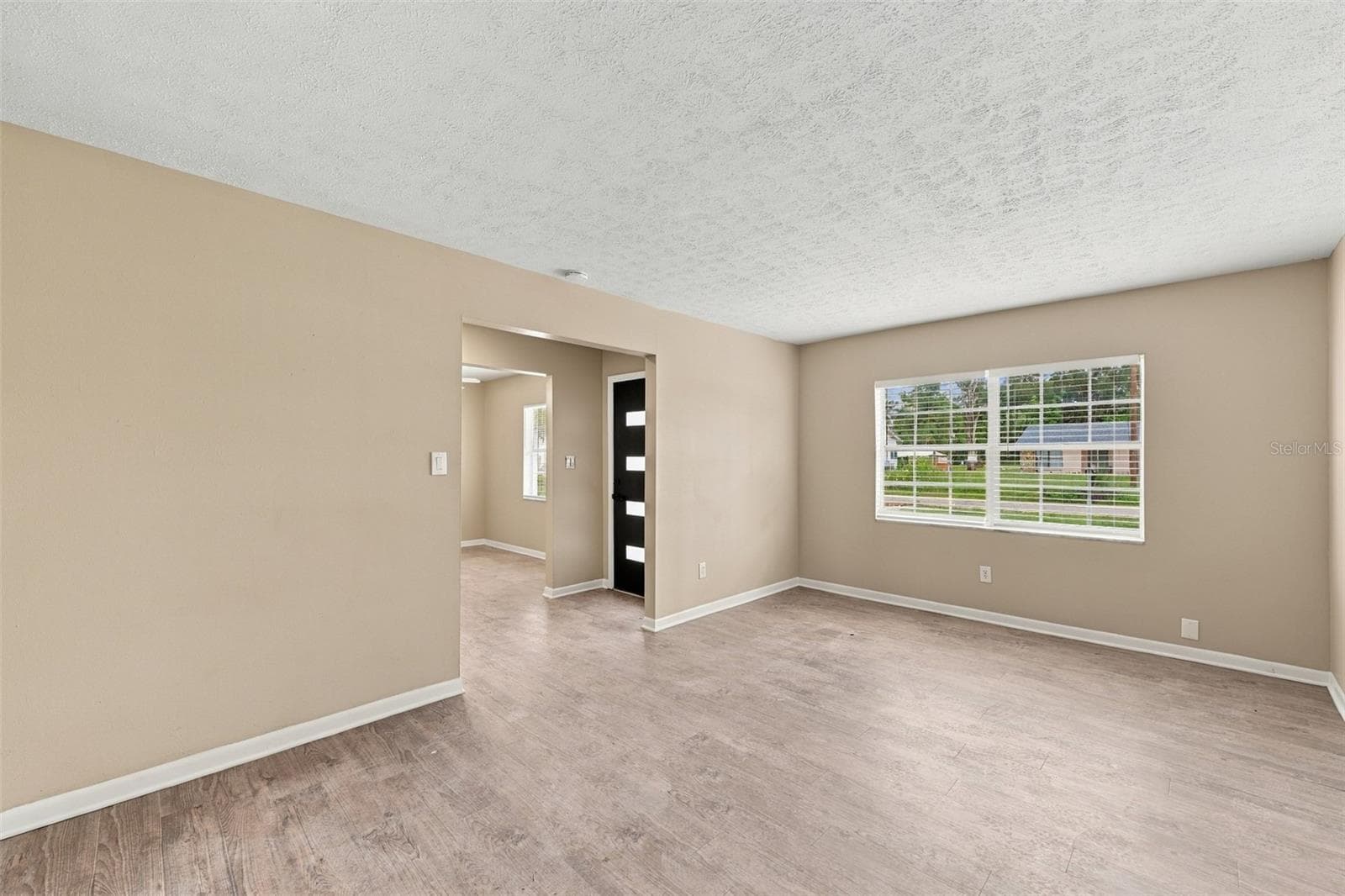 Single Family Residence at 509 CLEMONS RD, BRANDON, photo 32 of 43