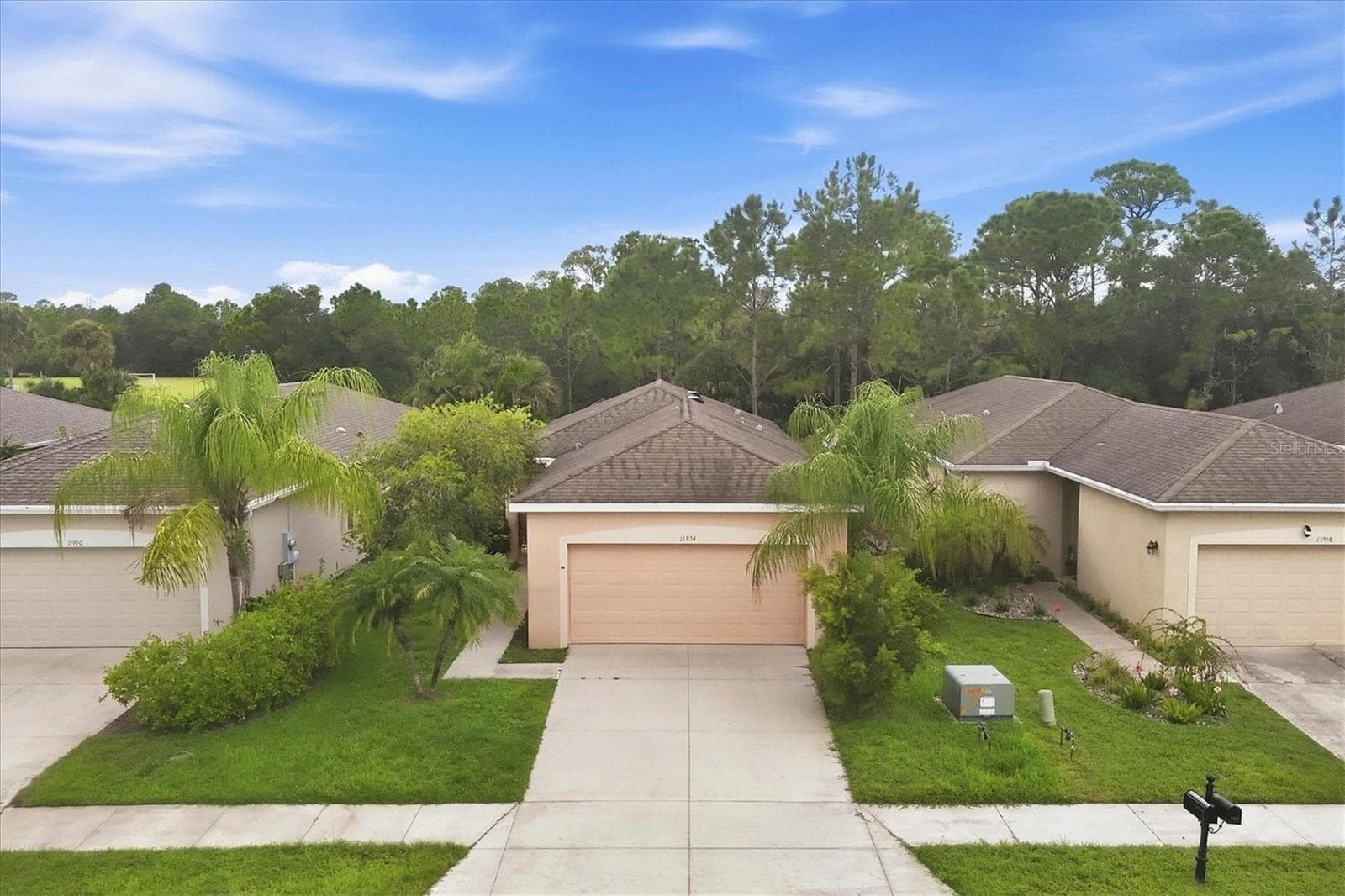 Single Family Residence at 11954 TEMPEST HARBOR LOOP, VENICE, photo 8 of 65