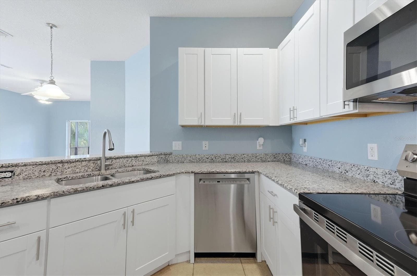 Kitchen - 11954 TEMPEST HARBOR LOOP, VENICE
