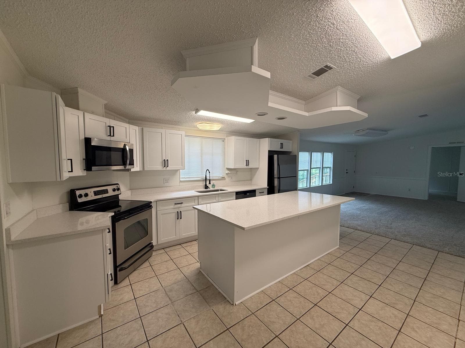 Manufactured Home at 601 MOOSE LODGE RD, BARTOW, photo 5 of 29