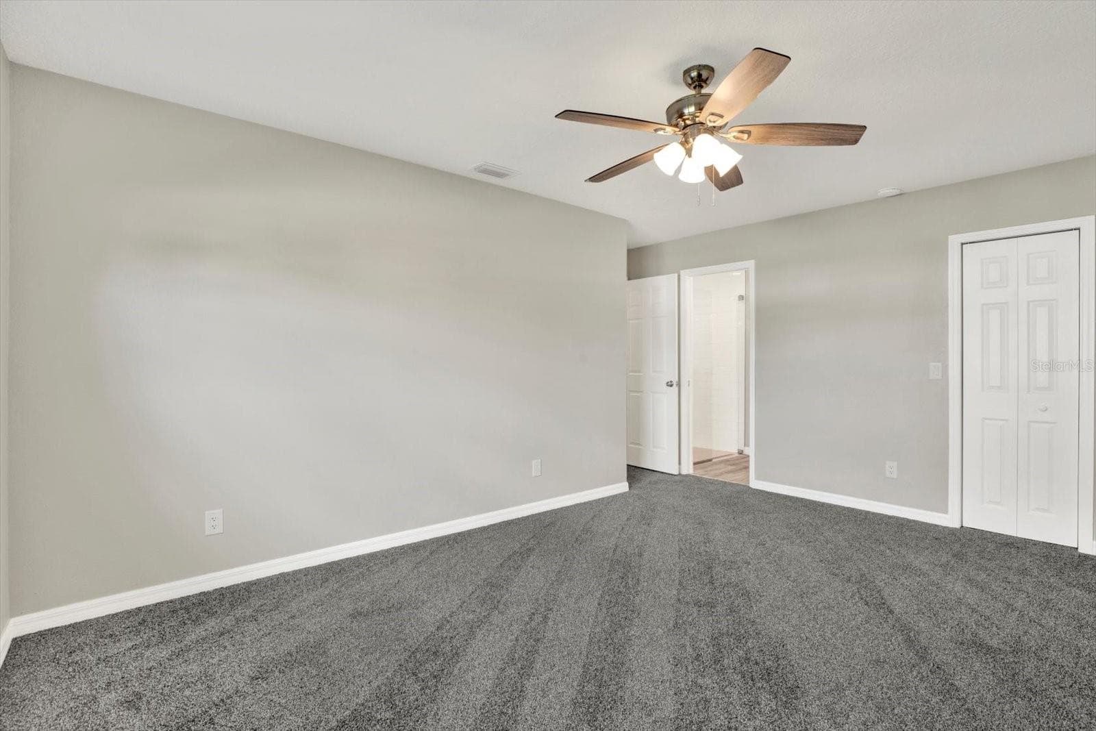 Single Family Residence at 7505 W HENRY AVE, TAMPA, photo 13 of 32