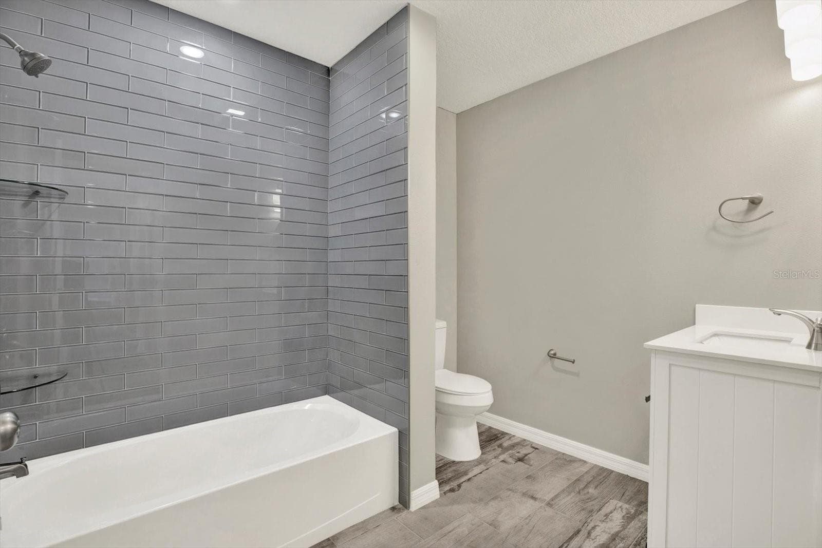 Single Family Residence at 7505 W HENRY AVE, TAMPA, photo 14 of 32