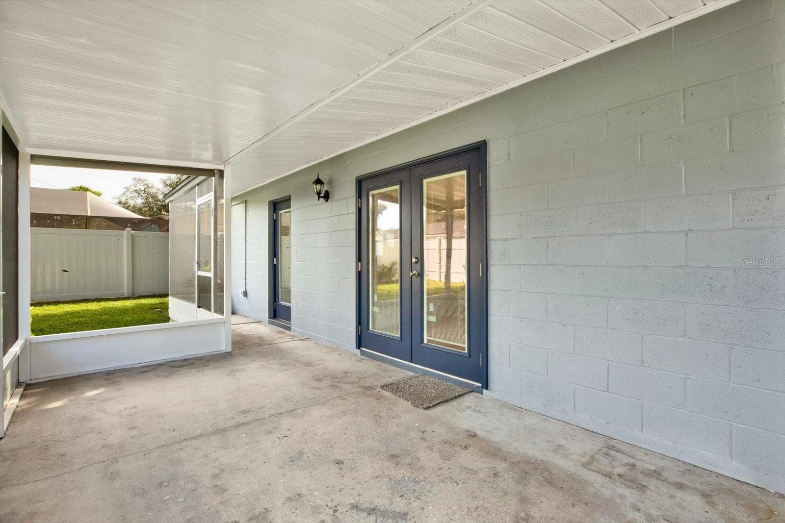 Single Family Residence at 7505 W HENRY AVE, TAMPA, photo 24 of 32