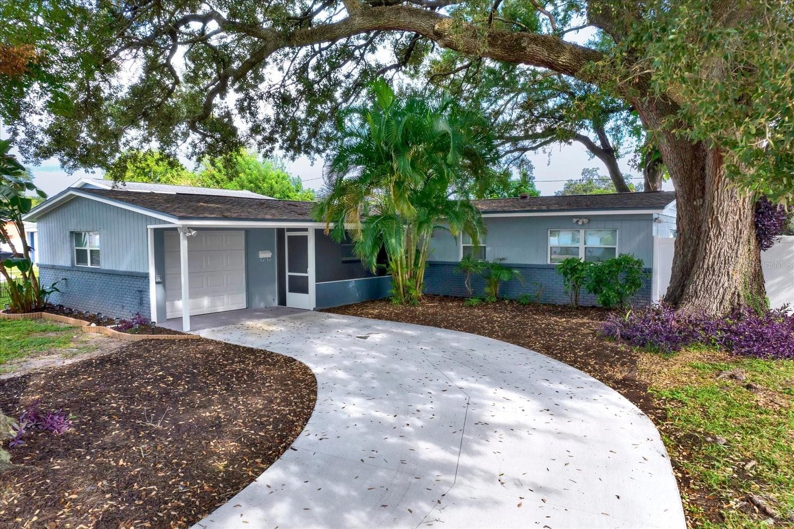 Single Family Residence at 7505 W HENRY AVE, TAMPA, photo 29 of 32