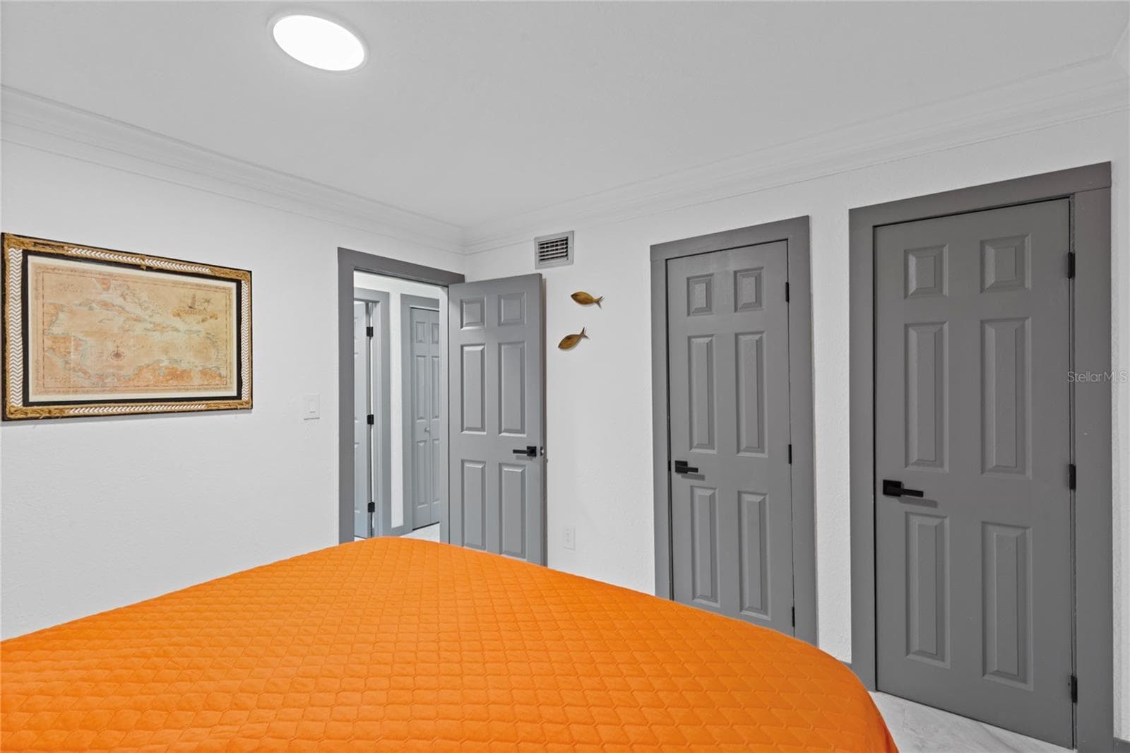 Single Family Residence at 166 BAYSIDE DR, CLEARWATER BEACH, photo 20 of 44