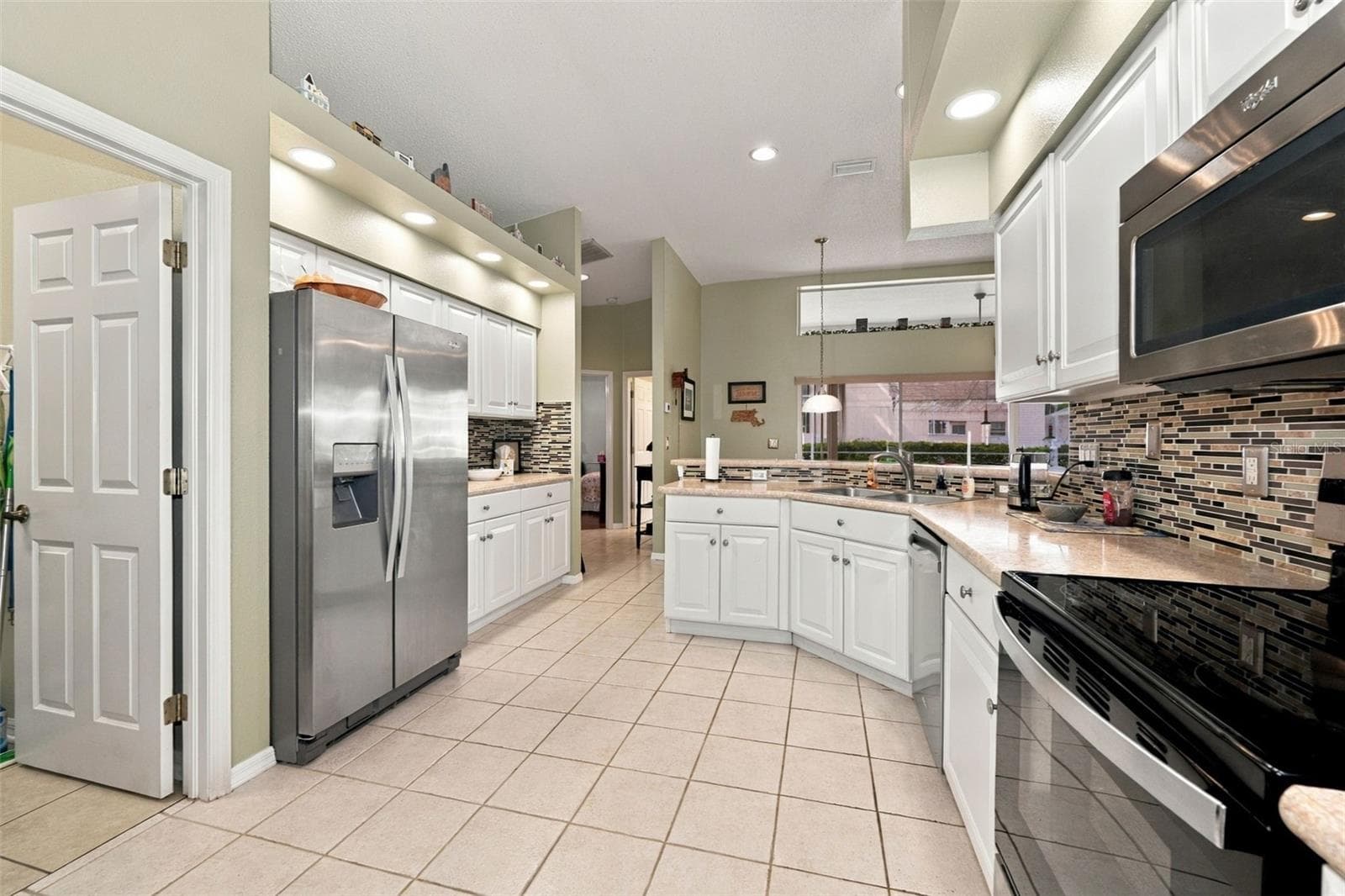 Single Family Residence at 4401 FORT SHAW DR, NEW PORT RICHEY, photo 15 of 54